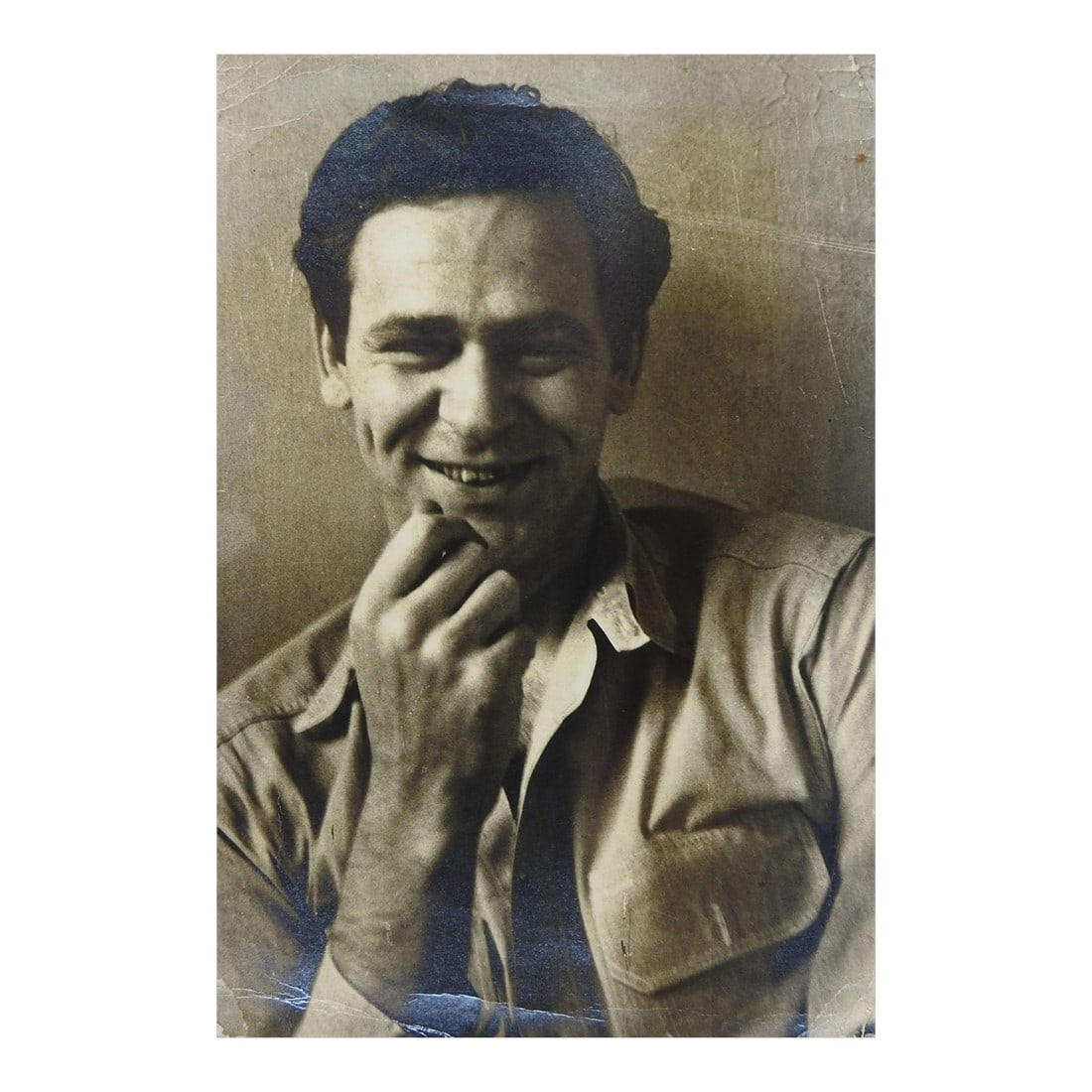 1945 Helen Levitt Silver Gelatin Portrait Photographs of James Agee - A Pair: Two portrait photographs circa 1945 by Helen Levitt (1913-2009) Renowned American photographer of Pulitzer Prize winning author James Agee (1909-1955) writer and film critic. These unsigned photos wer