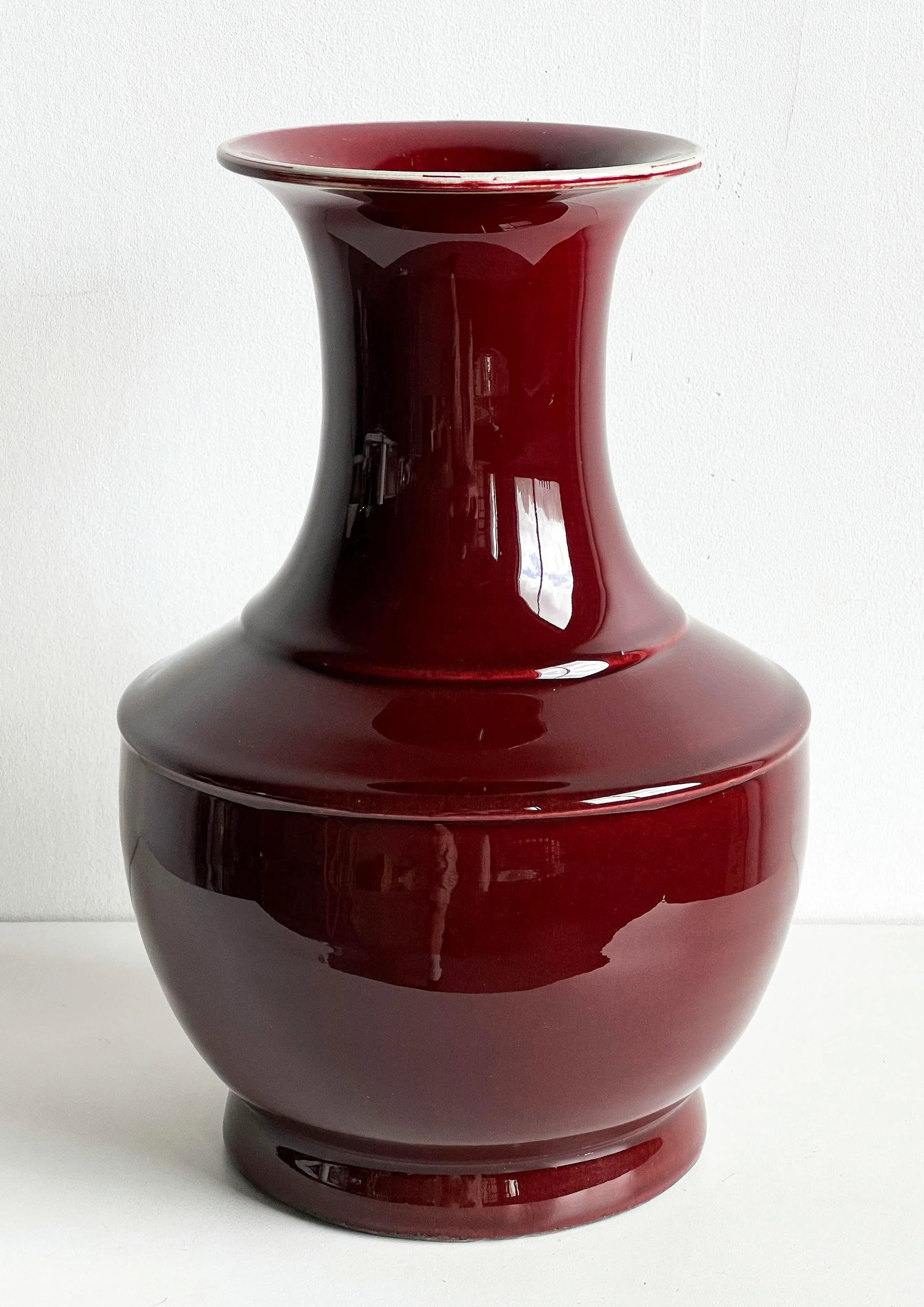 Early 20th C. Sang De Boeuf Oxblood Glazed Chinese Vase - 6