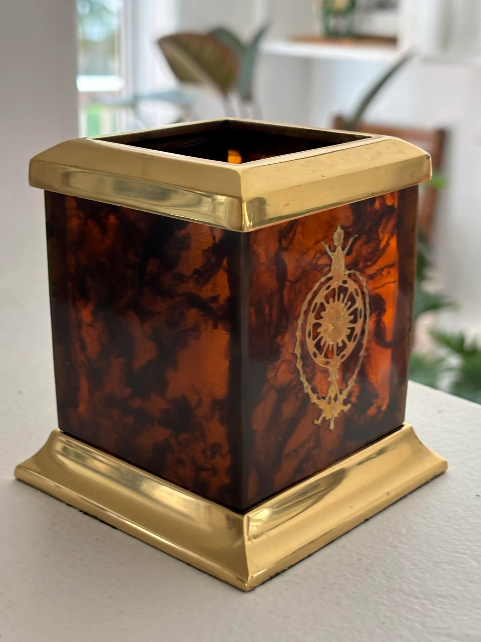 1980s Lucite Tortoiseshell Pencil Cup - 3
