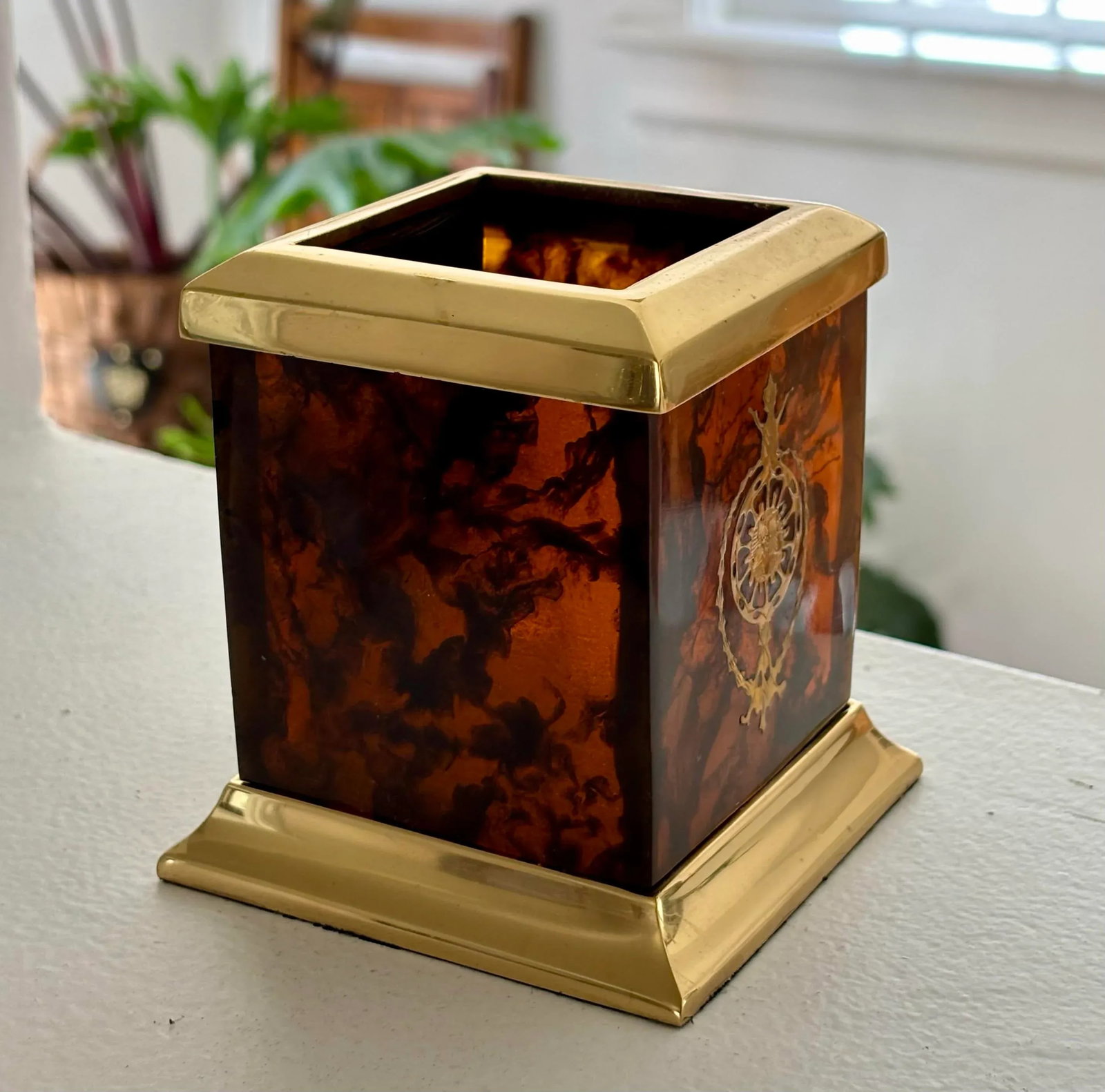 1980s Lucite Tortoiseshell Pencil Cup - 4