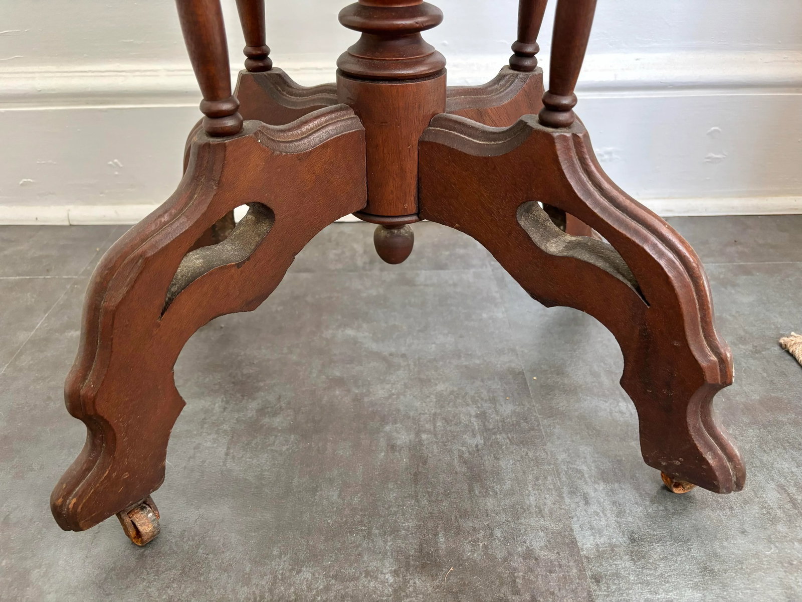 1800s Victorian Carved Mahogany Marble Top Table on Casters - 8