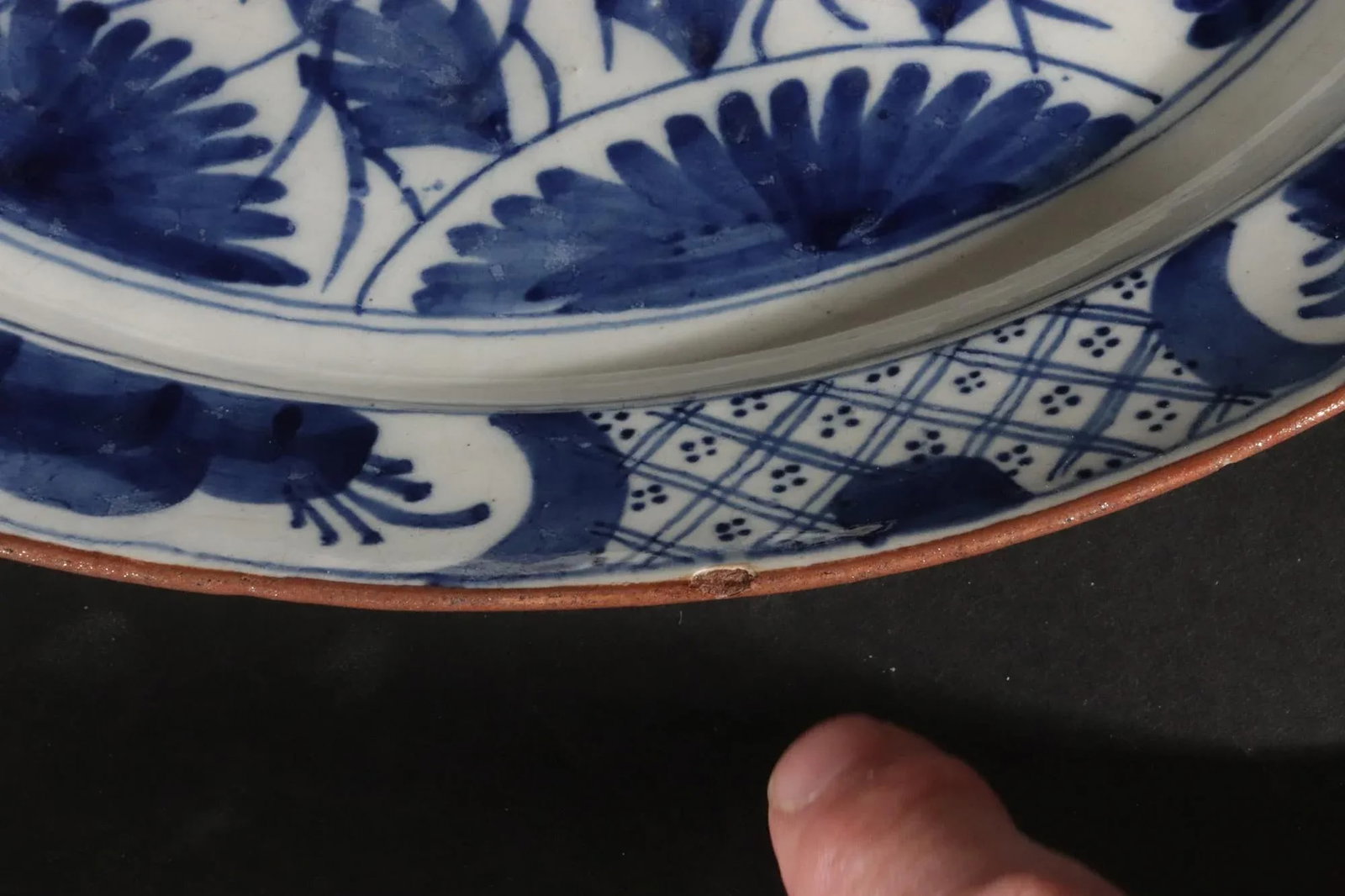 Dutch Delft Large Dish With Chinoiserie Dragon Design - 6