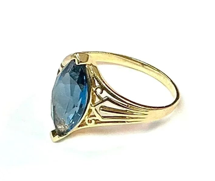 Marquise Blue Topaz 14k Yellow Gold Ring - 4