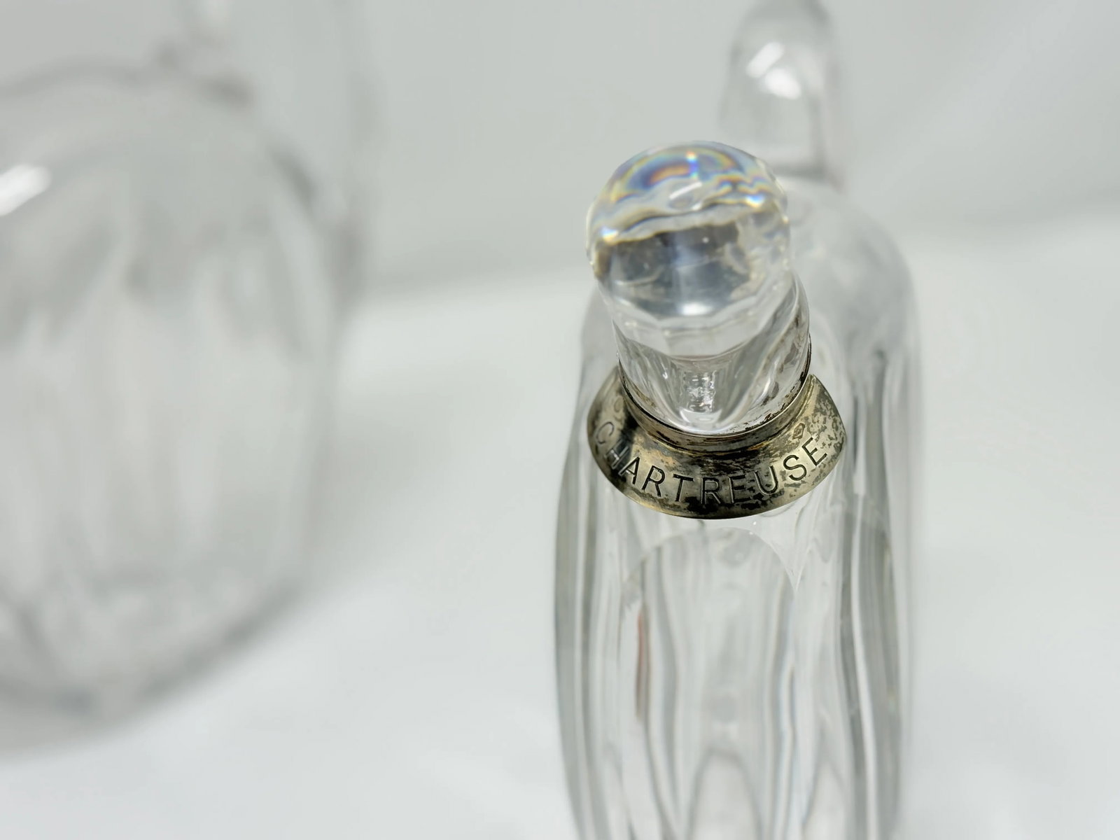 Set of 5 Crystal Liqueur Decanters by Jacques Adnet for Baccarat, Circa 1930 - 3