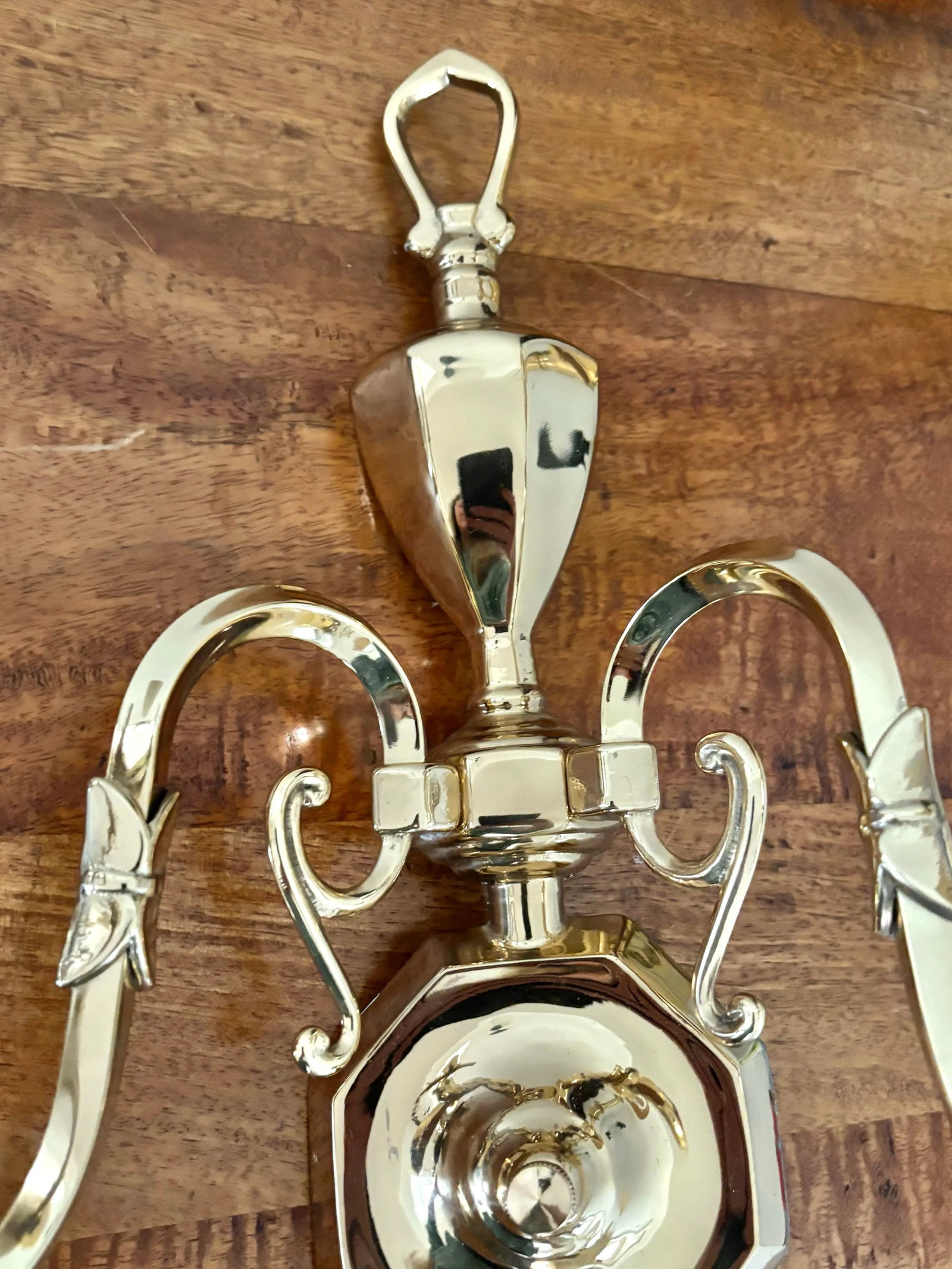 1980s Georgian Brass Wall Sconces, a Pair - 4