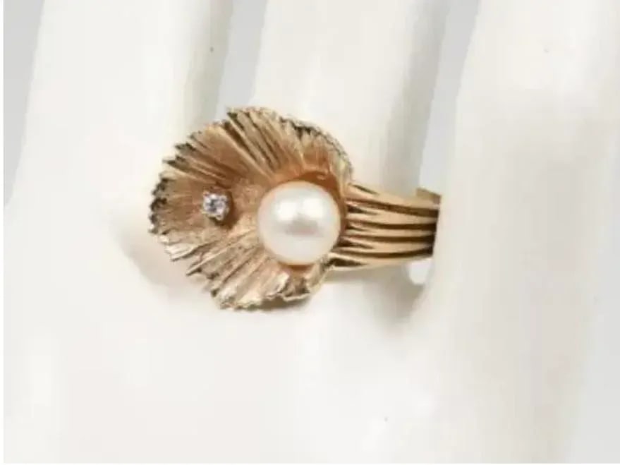 Pearl and Diamond Ring 14k Gold - 4