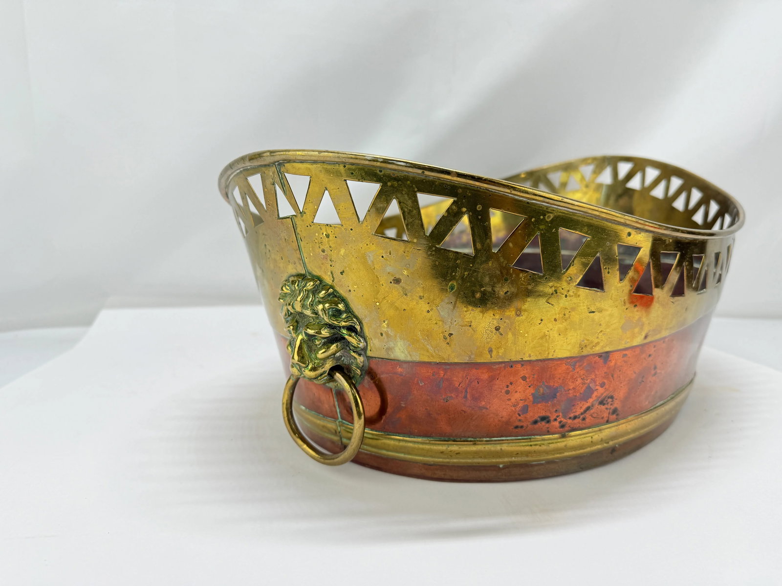 English 19th Century, Copper and Brass Jardinière or Wine Cooler W/ Lion Mounts - 2