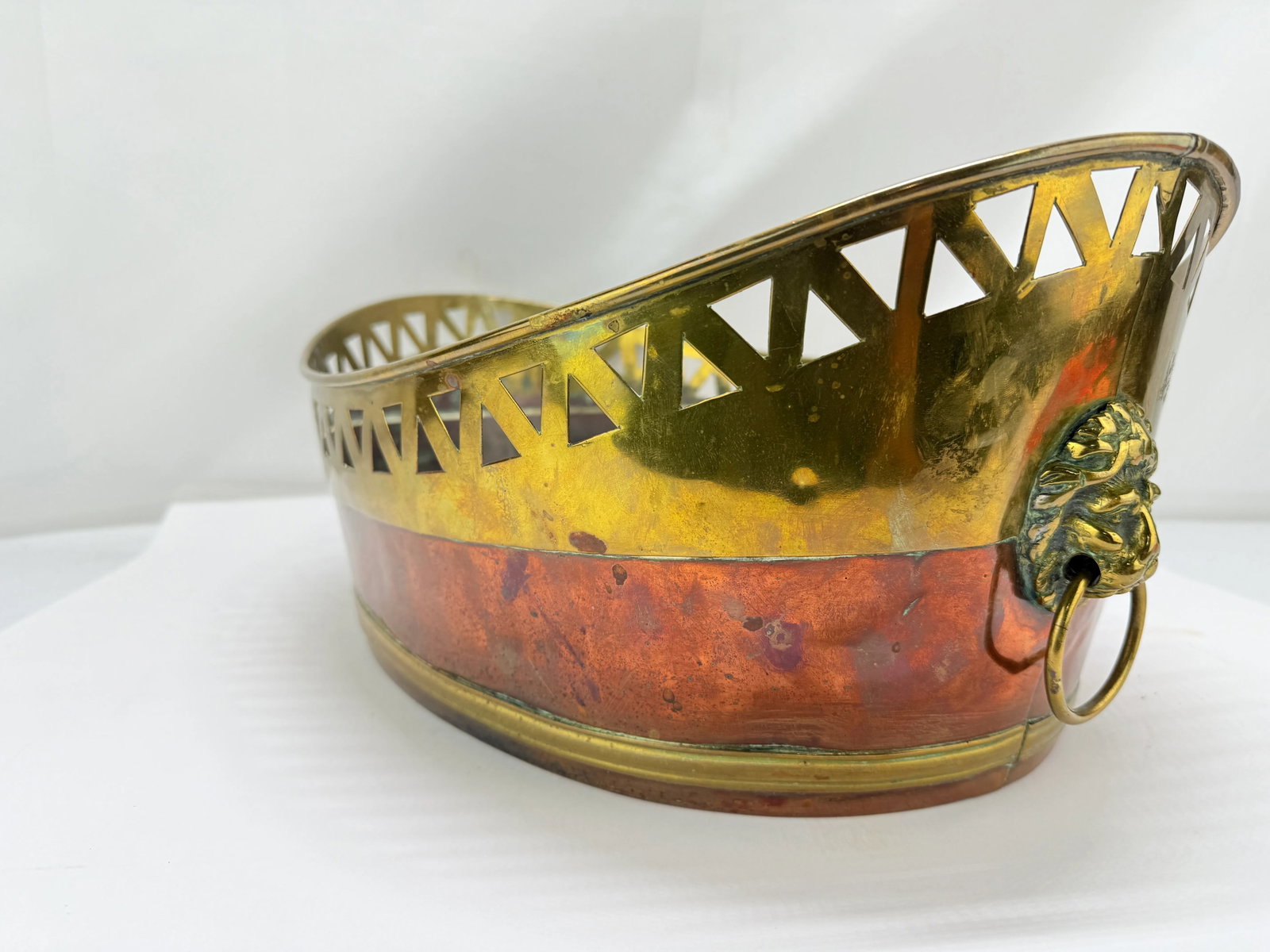 English 19th Century, Copper and Brass Jardinière or Wine Cooler W/ Lion Mounts - 5