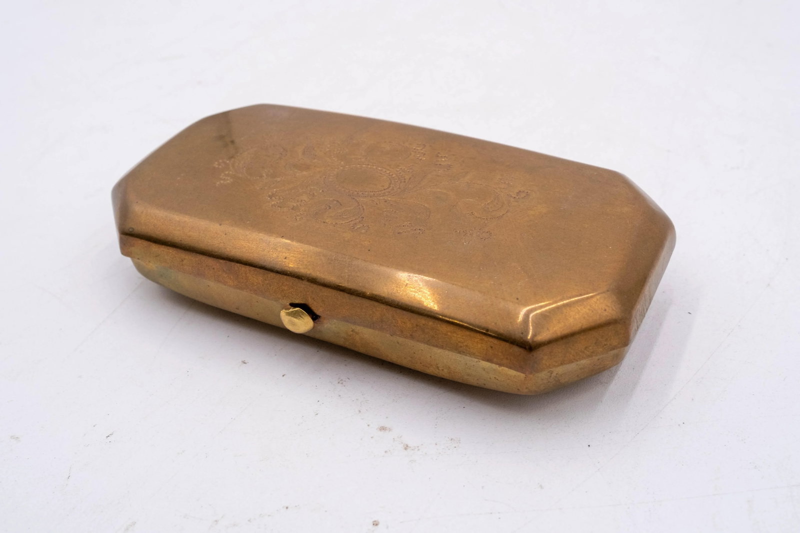 Set of 7 Mottahedeh Winterthur Brass Pill Boxes and Colonial Williamsburg Candle Snuff - 11