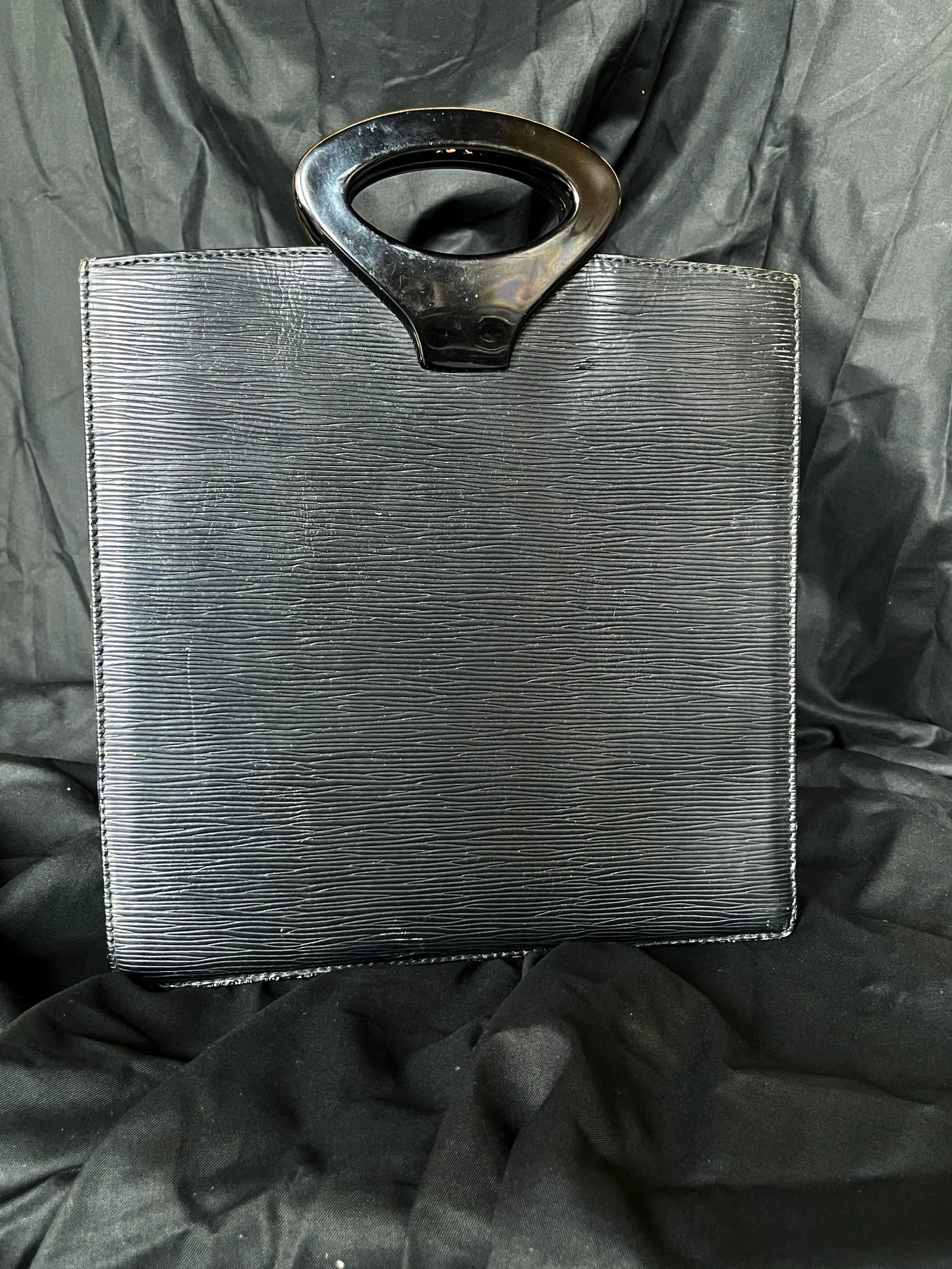 Vintage 1980s Louis Vuitton Black Epi Ombre Clutch With Resin Handles - 3