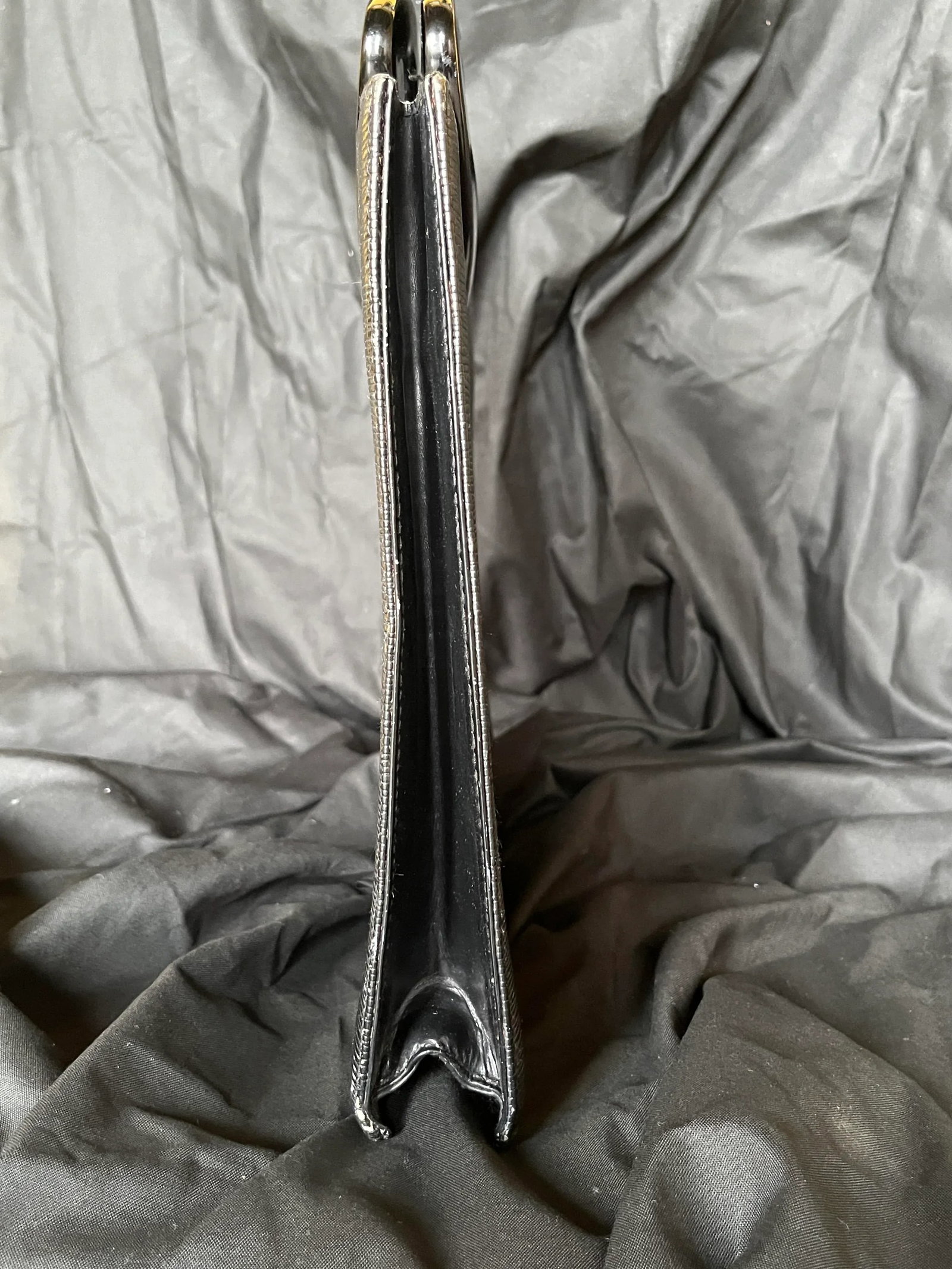 Vintage 1980s Louis Vuitton Black Epi Ombre Clutch With Resin Handles - 9