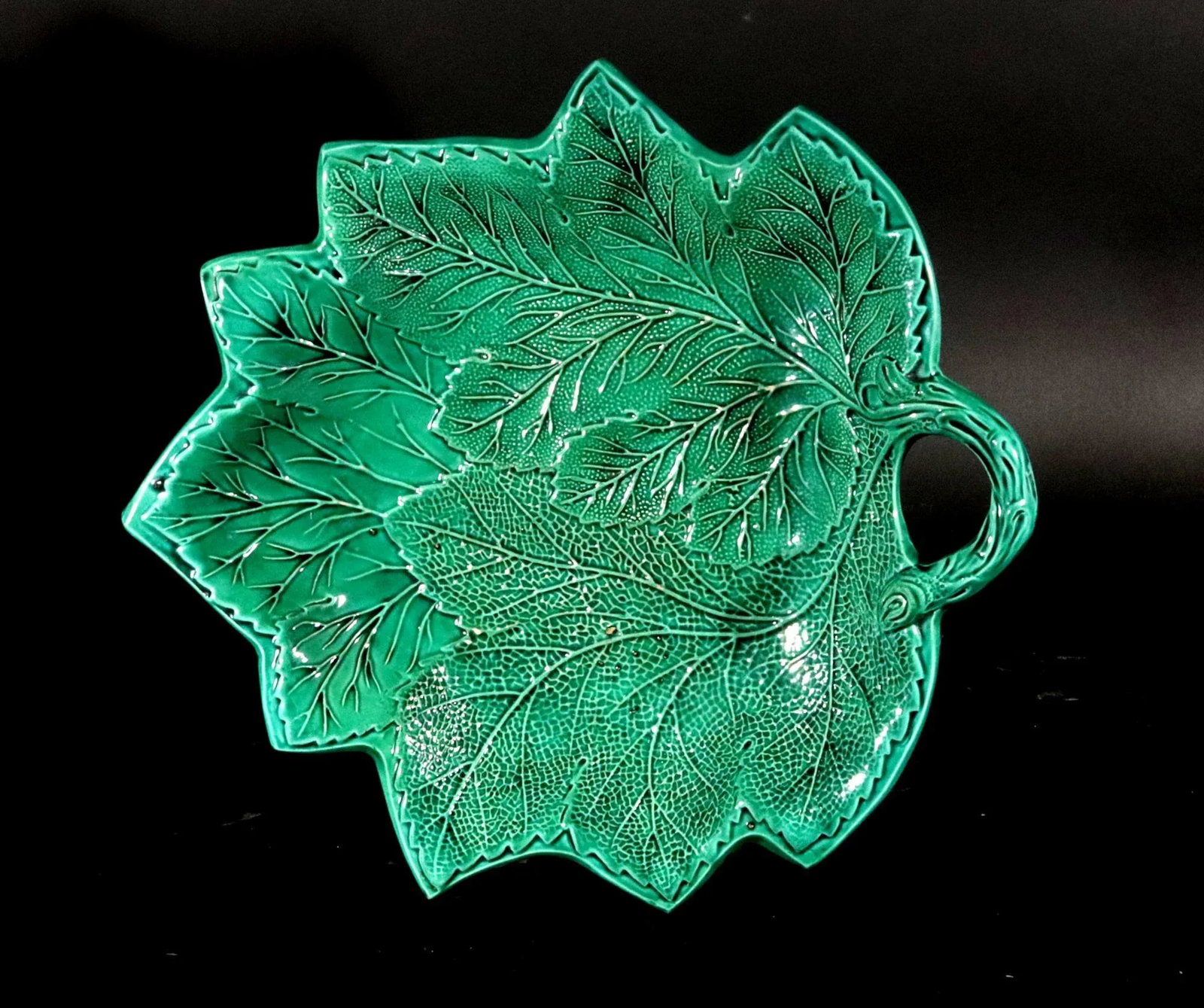 English Pottery Greenware Leaf Dishes, Brameld- A Pair - 4