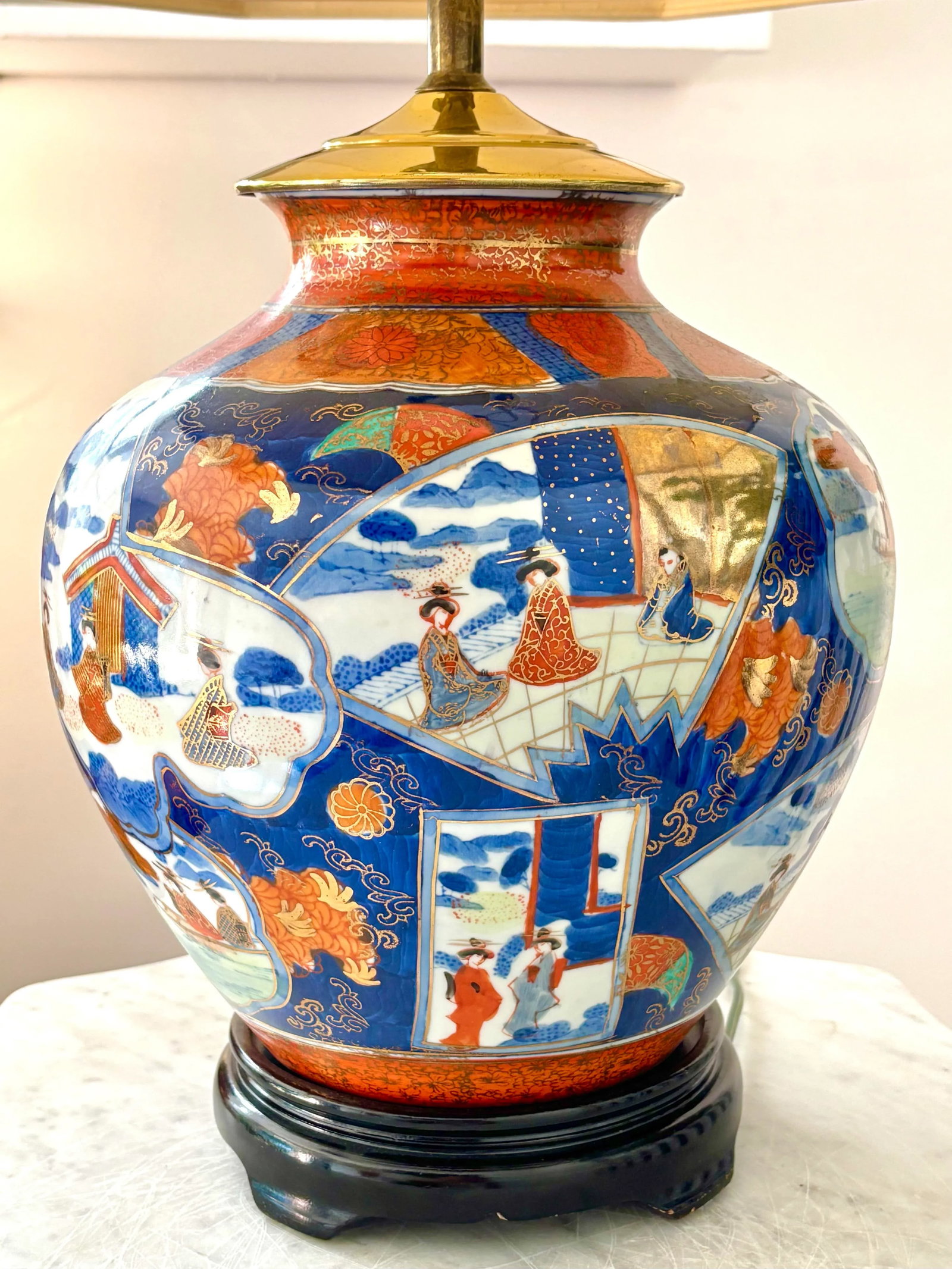 Vintage Imari Table Lamp With Shade and Finial - 4