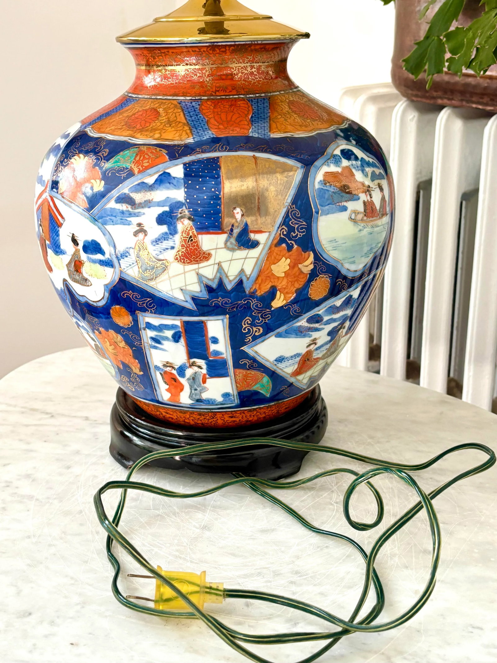 Vintage Imari Table Lamp With Shade and Finial - 8