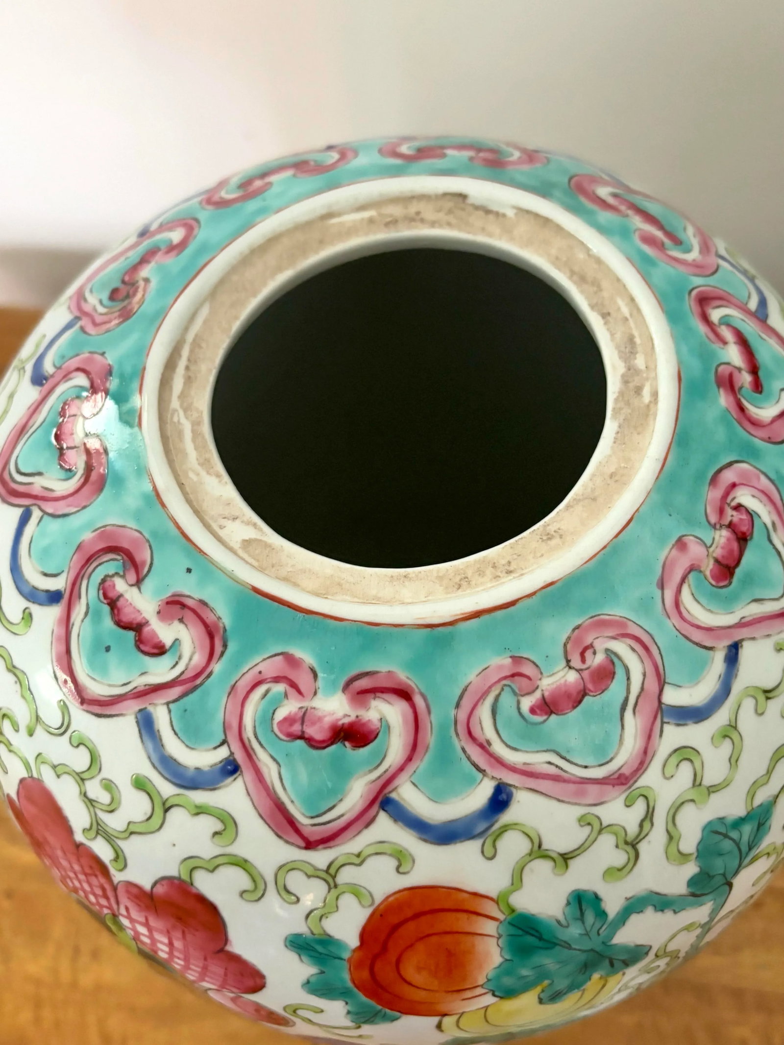 Large Vintage Butterfly and Fruit Ginger Jar - 9