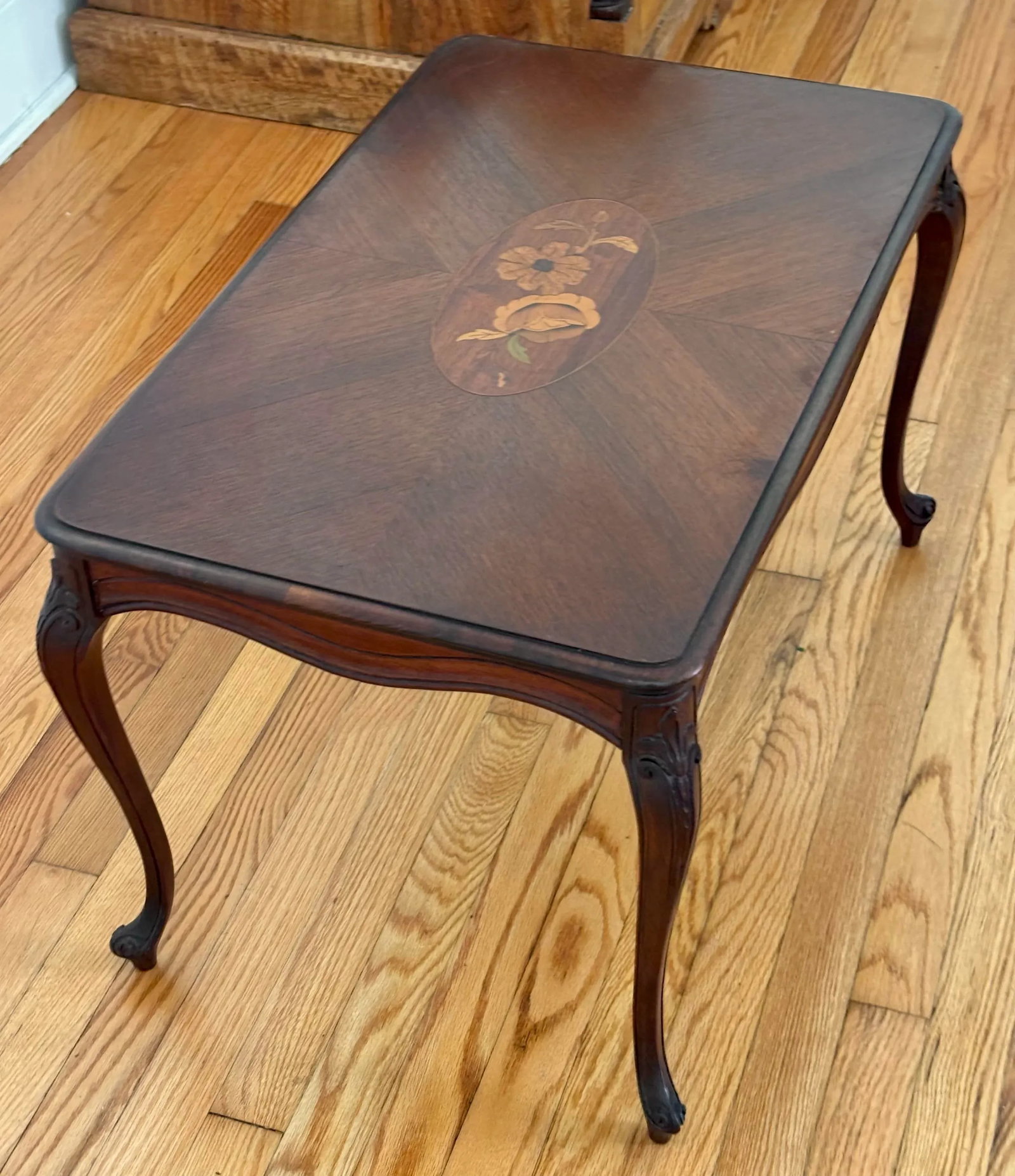 Vintage Queen Anne Inlaid Mahogany Butler Tea Table With Glass Top - 7