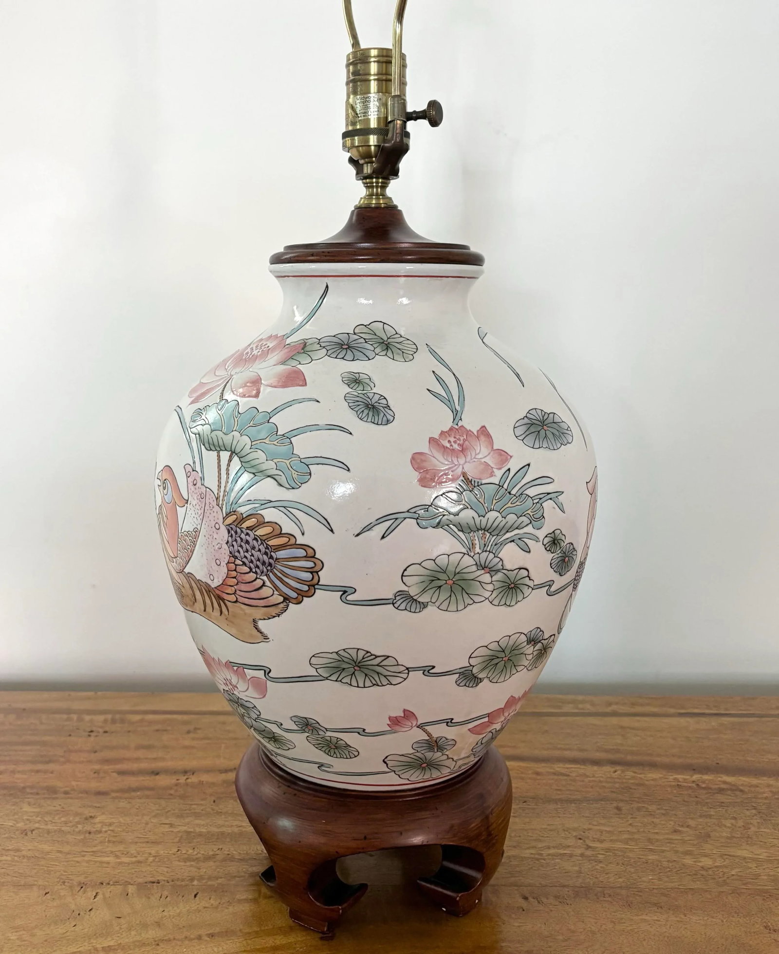 1980s Chinoiserie Style Wildwood Lamp With Lotus and Waterfowl Motif - 2