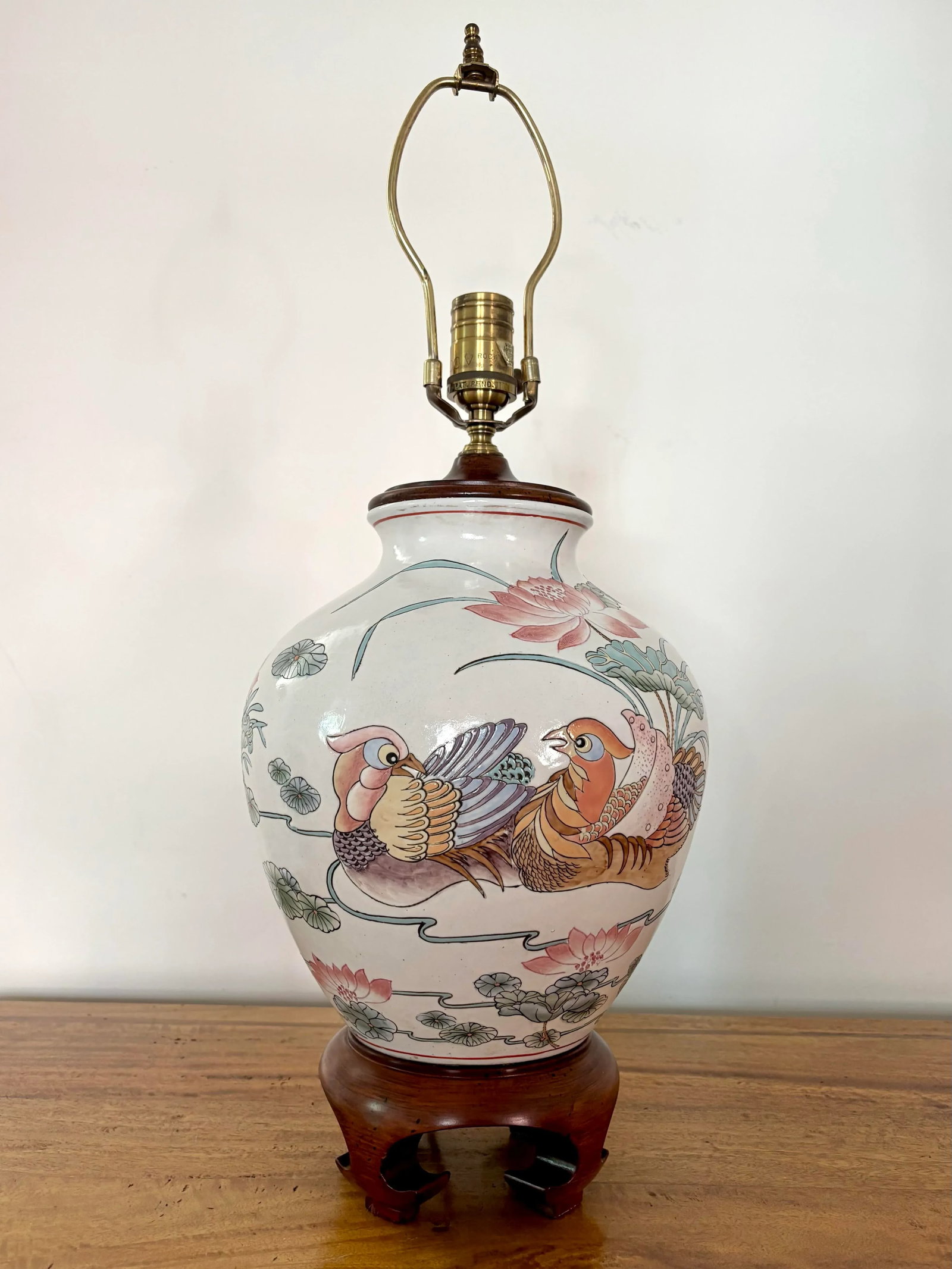 1980s Chinoiserie Style Wildwood Lamp With Lotus and Waterfowl Motif - 3