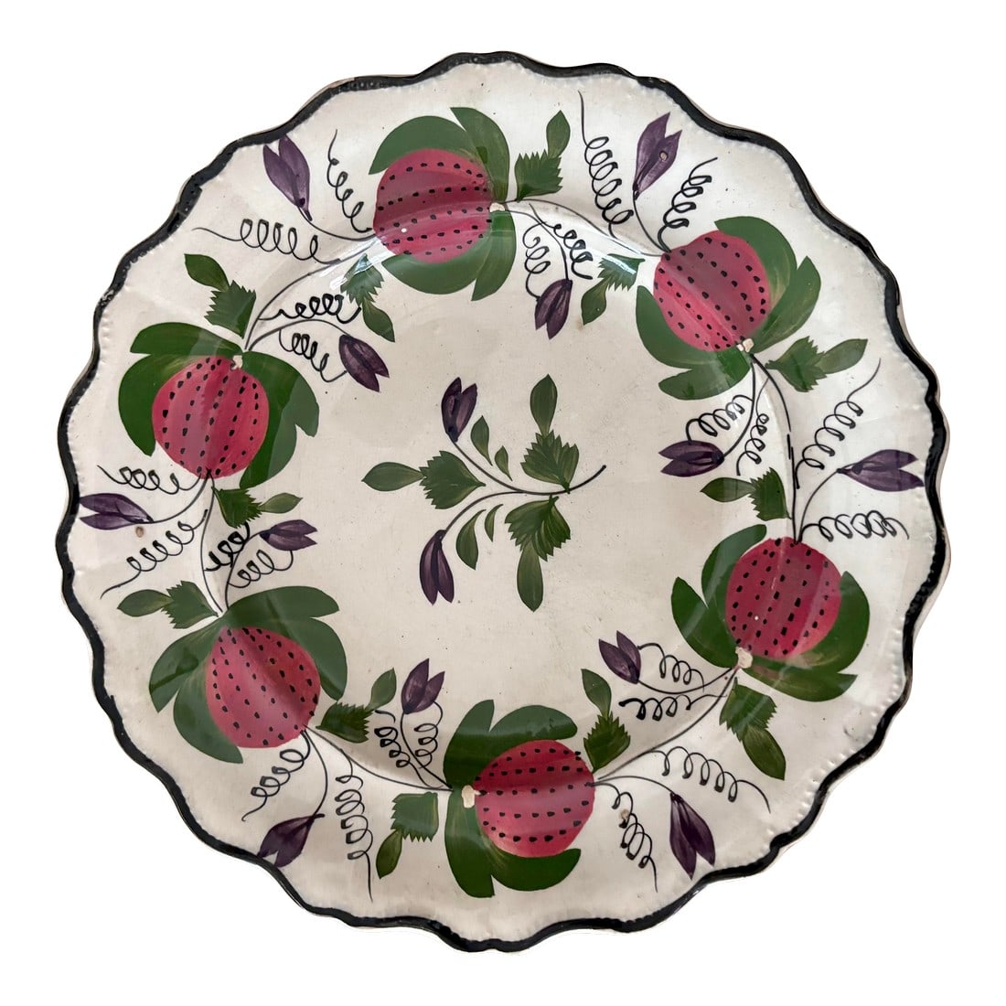 Fine 1830s Staffordshire Whiteware Strawberry Pattern 9" Plate: This gorgeous English Staffordshire plate, made between 1830-1835, has a more complex design than many of the patterns from this period. Features a scalloped edge and beautifully painted vining