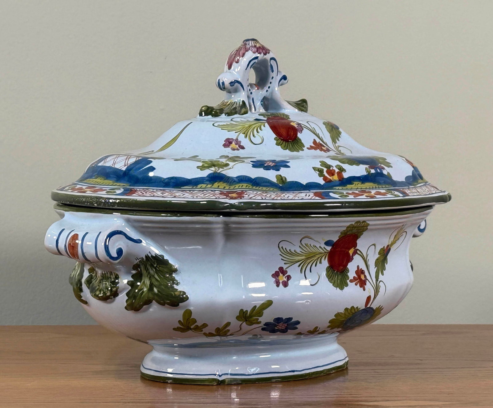 Vintage Hand Painted Floral Italian Faience Majolica Lidded Tureen - 2