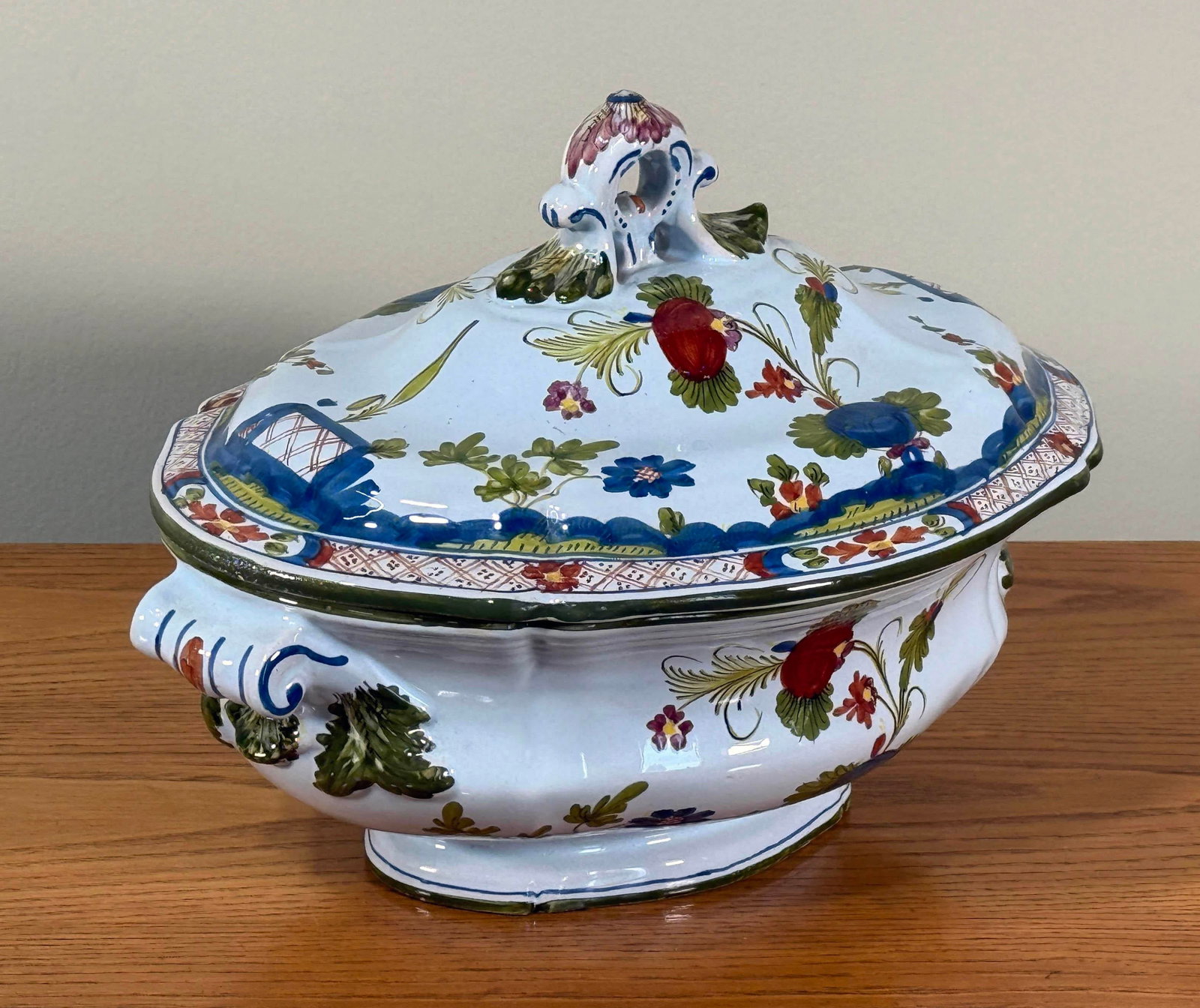 Vintage Hand Painted Floral Italian Faience Majolica Lidded Tureen - 4