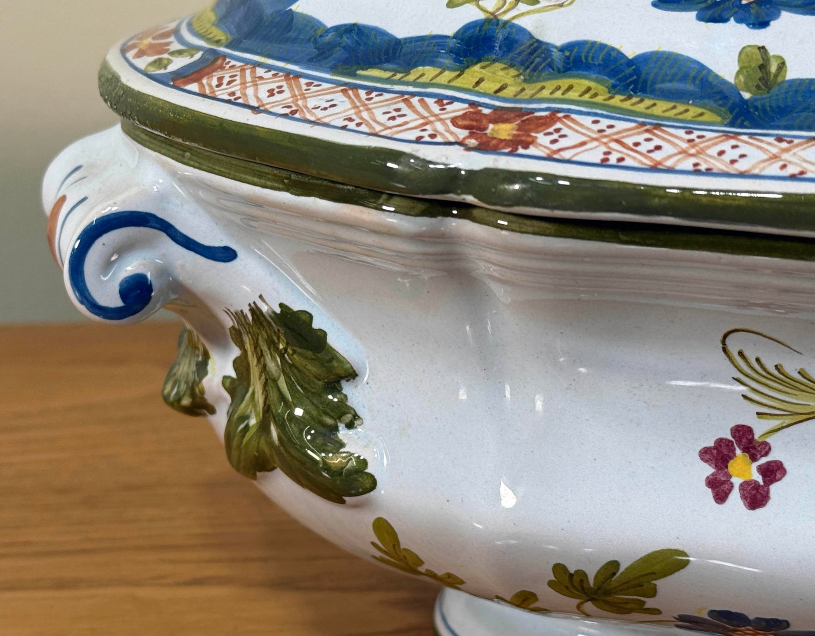 Vintage Hand Painted Floral Italian Faience Majolica Lidded Tureen - 5