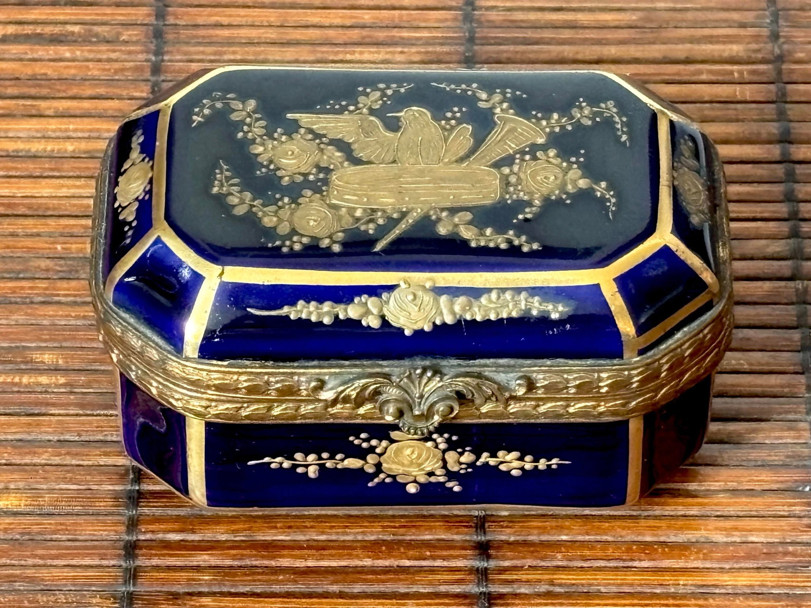 Antique French Sevres Style Porcelain Jewelry Casket Dresser Trinket Box - 10