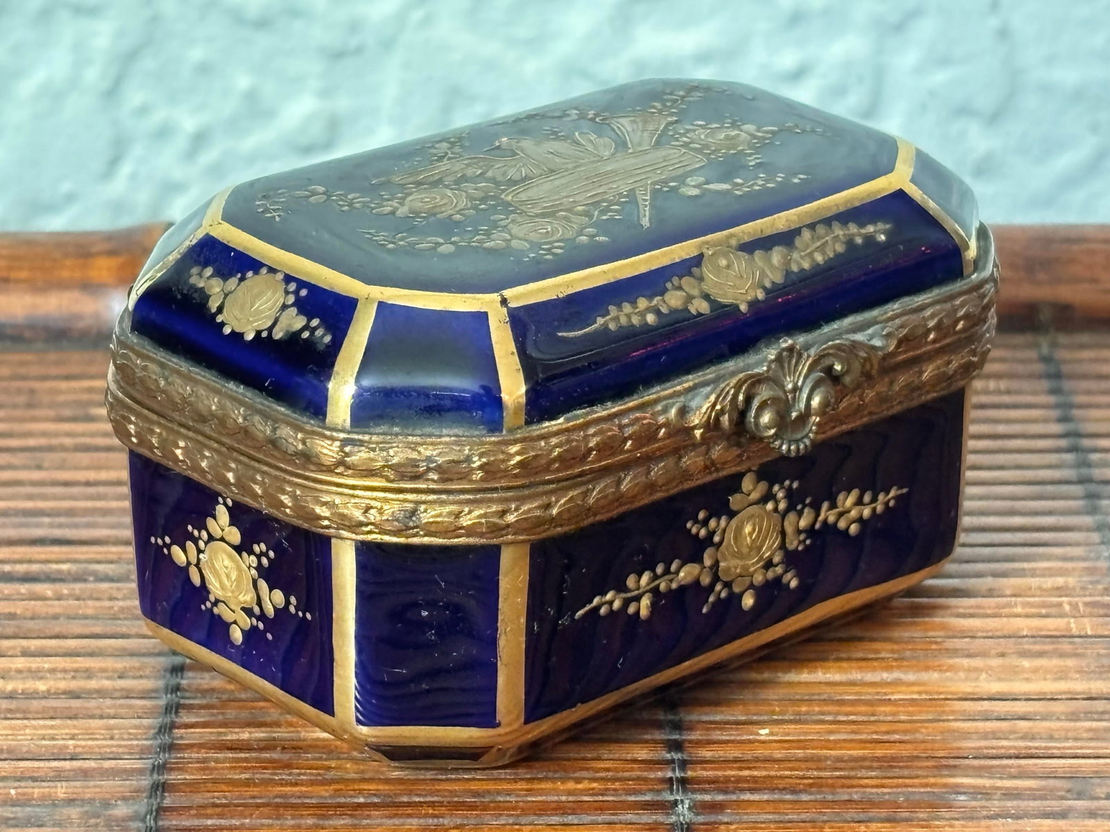 Antique French Sevres Style Porcelain Jewelry Casket Dresser Trinket Box - 4