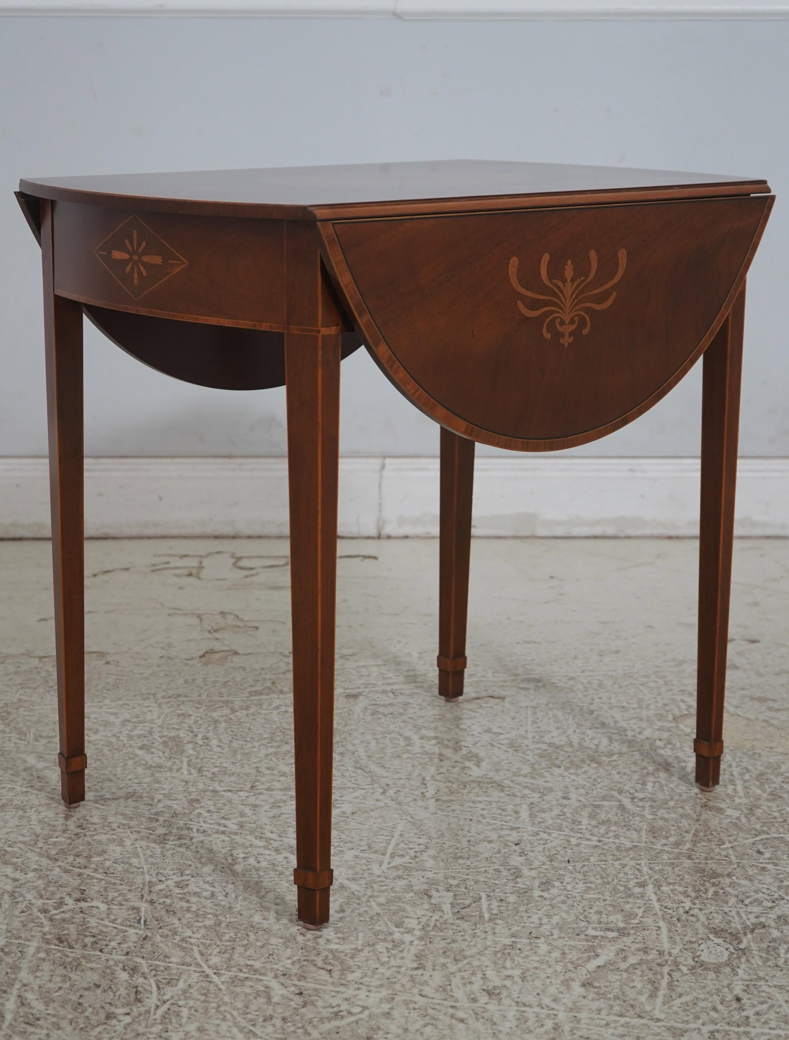 Pair of Baker George III Mahogany Pembroke Drop Side Tables - 3