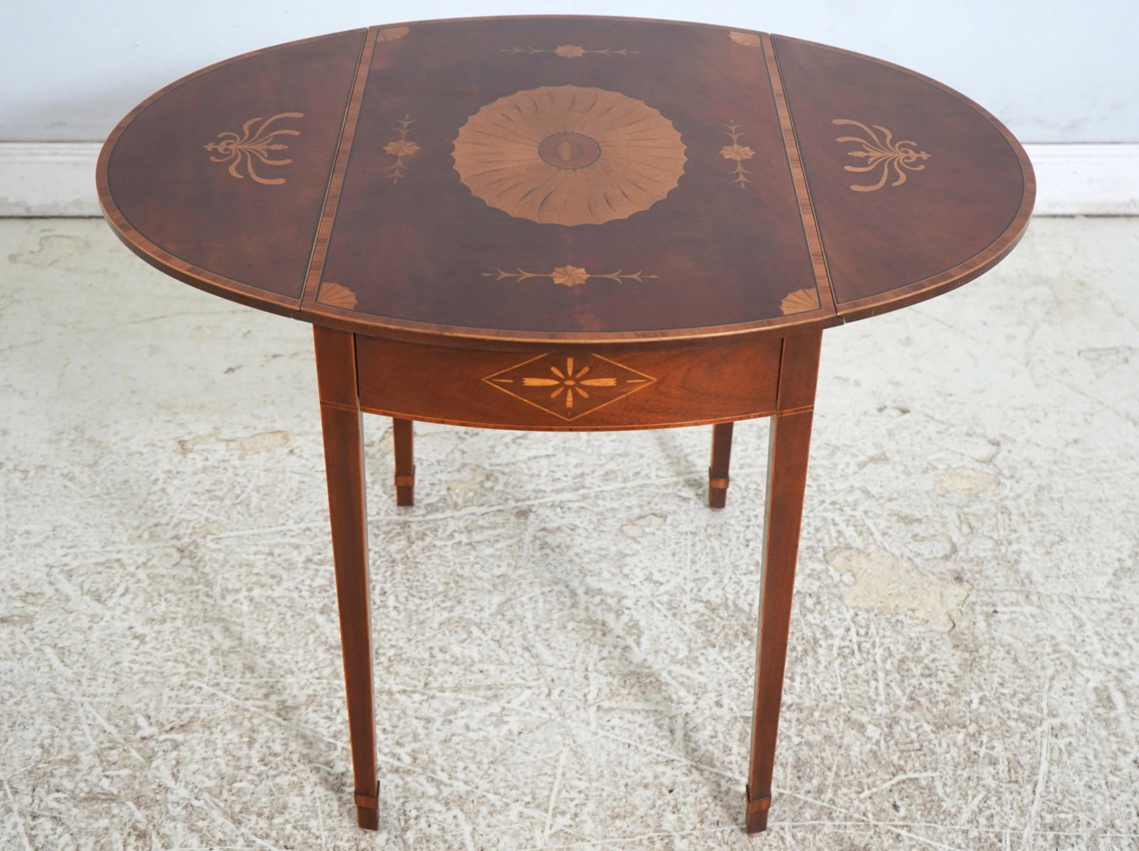 Pair of Baker George III Mahogany Pembroke Drop Side Tables - 7