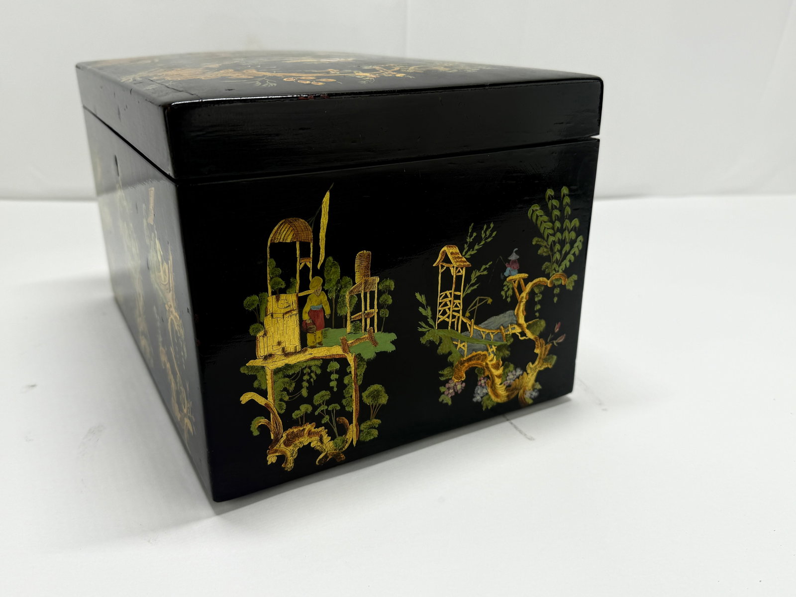 Chinoiserie Japanned Humidor Box England, Early to Mid-20th Century - 6