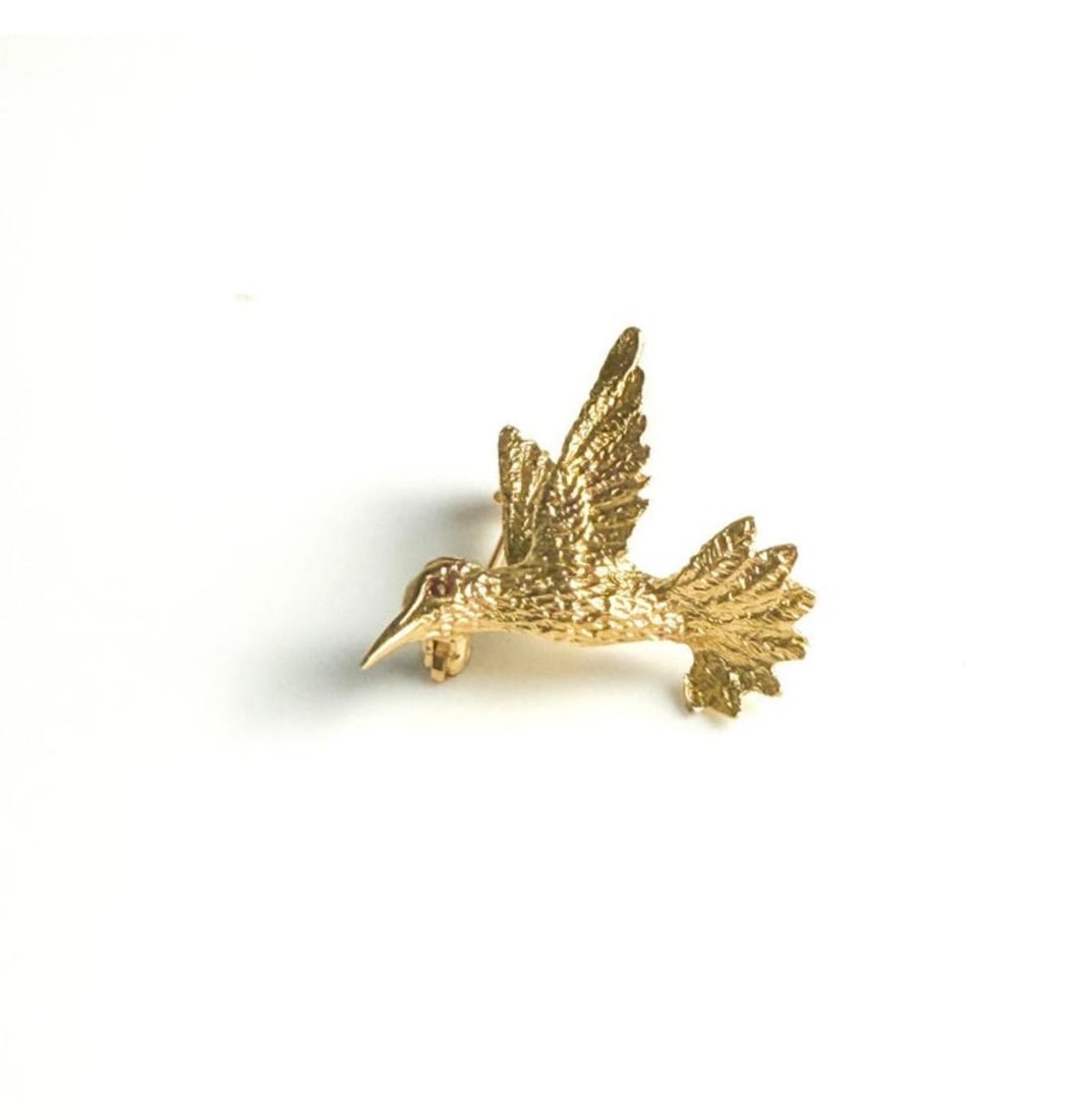 14k Yellow Gold Hummingbird Brooch 1 Inch - 9