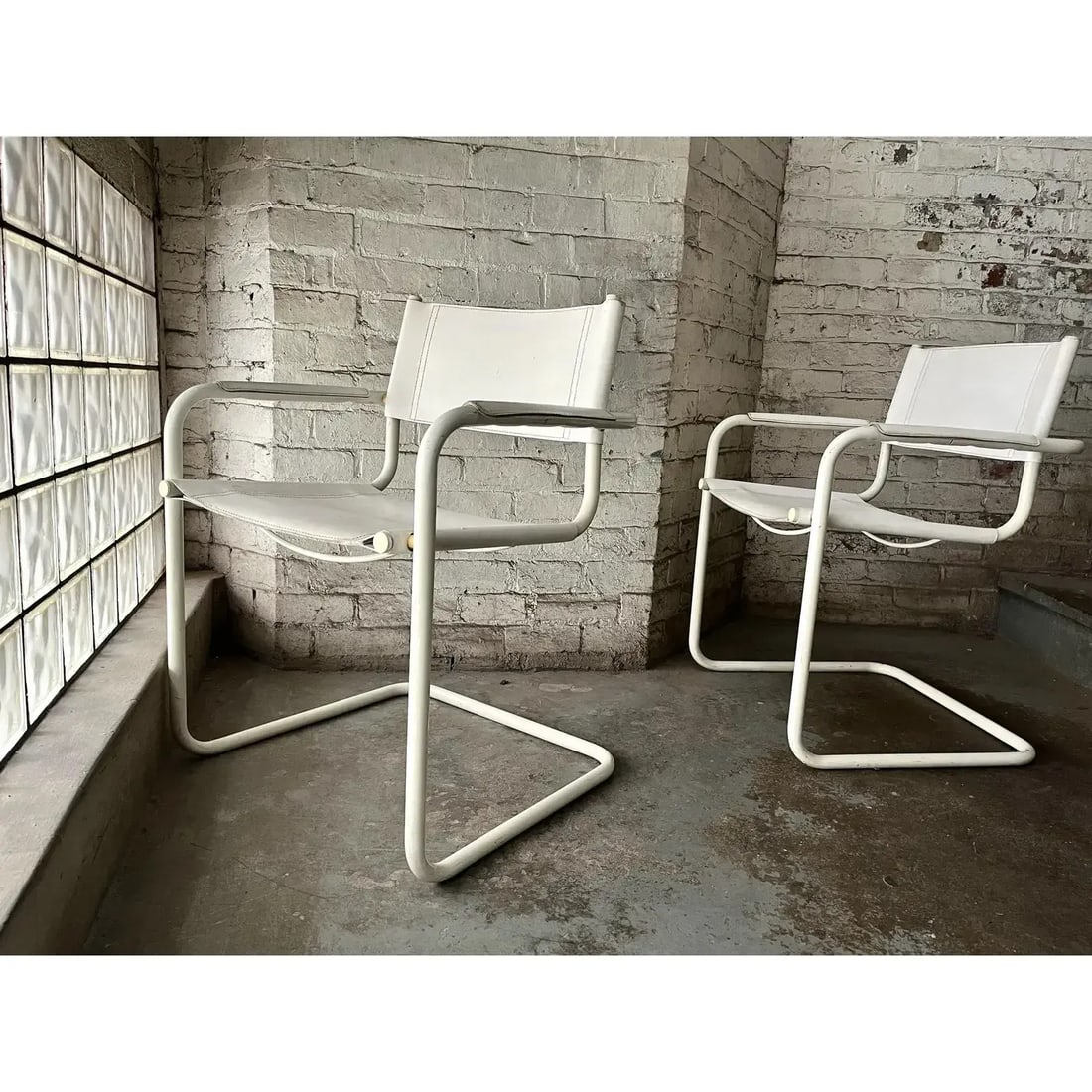 1980s Italian White Leather Cantilever Chairs Set of 2 Attributed to Mart Stam and Marcel Breuer - 2