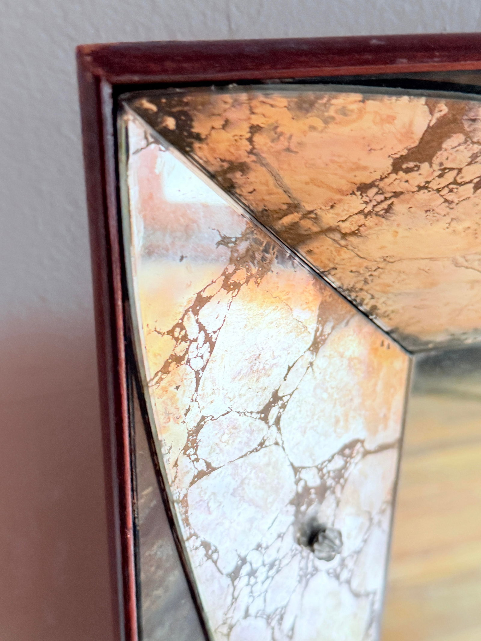 Vintage 1960s Venetian-Style Mirror With Etched Glass and Gold Gilt Frame - 11