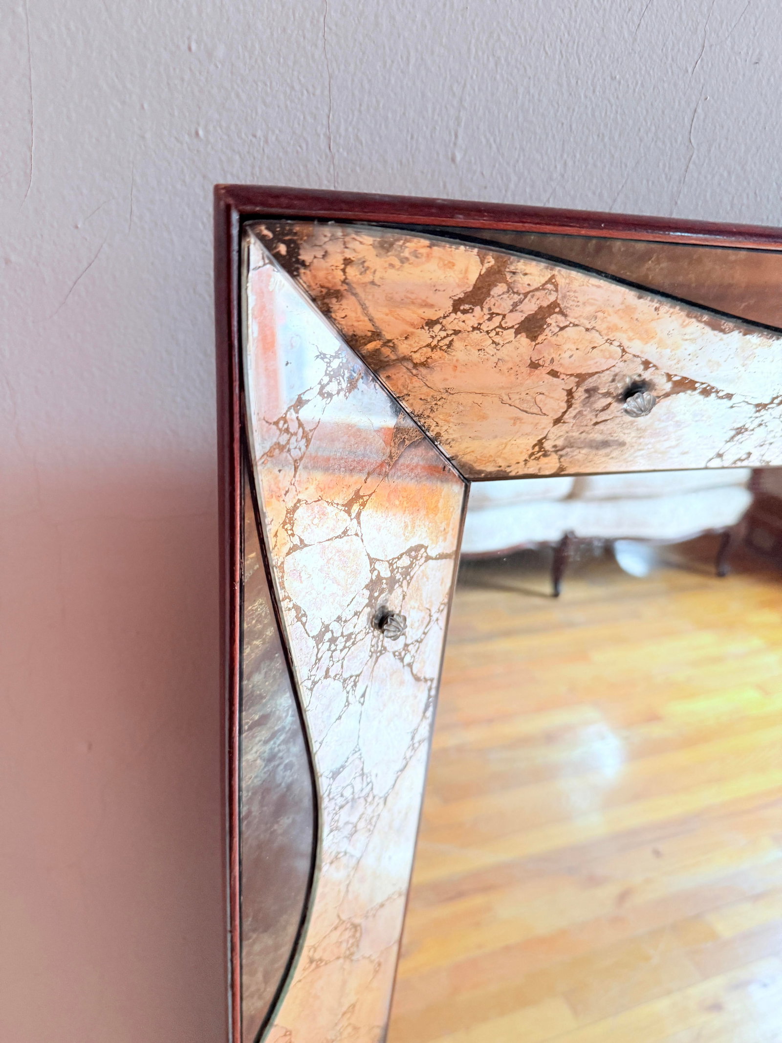 Vintage 1960s Venetian-Style Mirror With Etched Glass and Gold Gilt Frame - 14