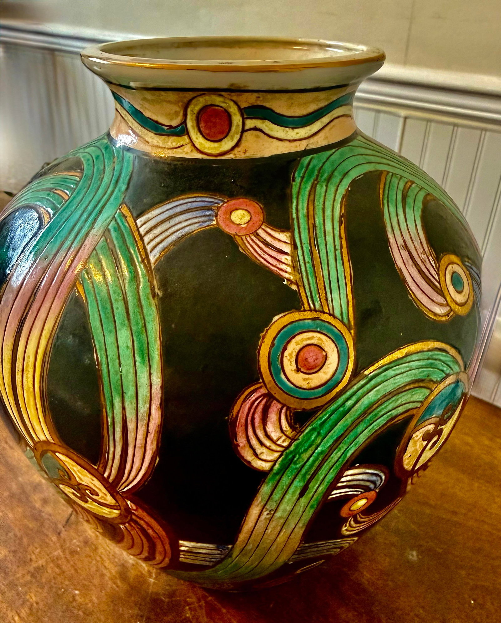 Mid 20th Century Macau Ribbon Vase - 2