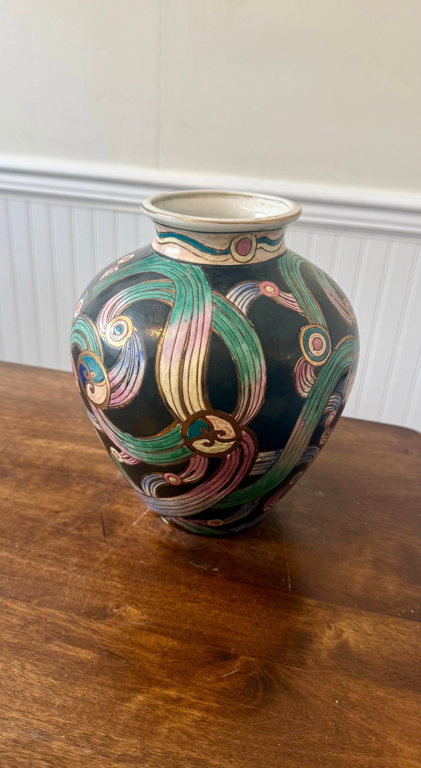 Mid 20th Century Macau Ribbon Vase - 3