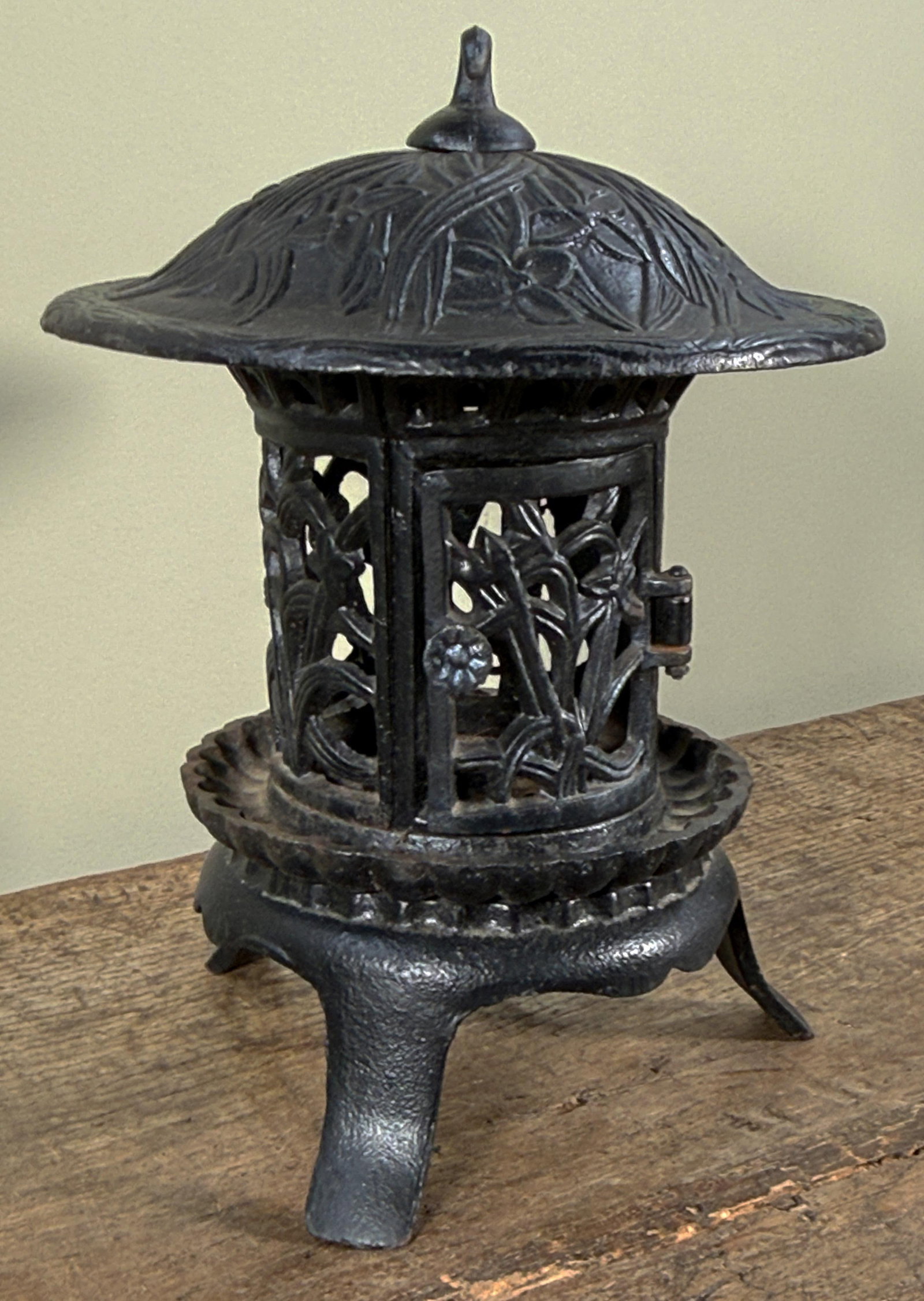 Chinese Cast Iron Garden Lantern With Hanging Finial and Iris Relief - 10