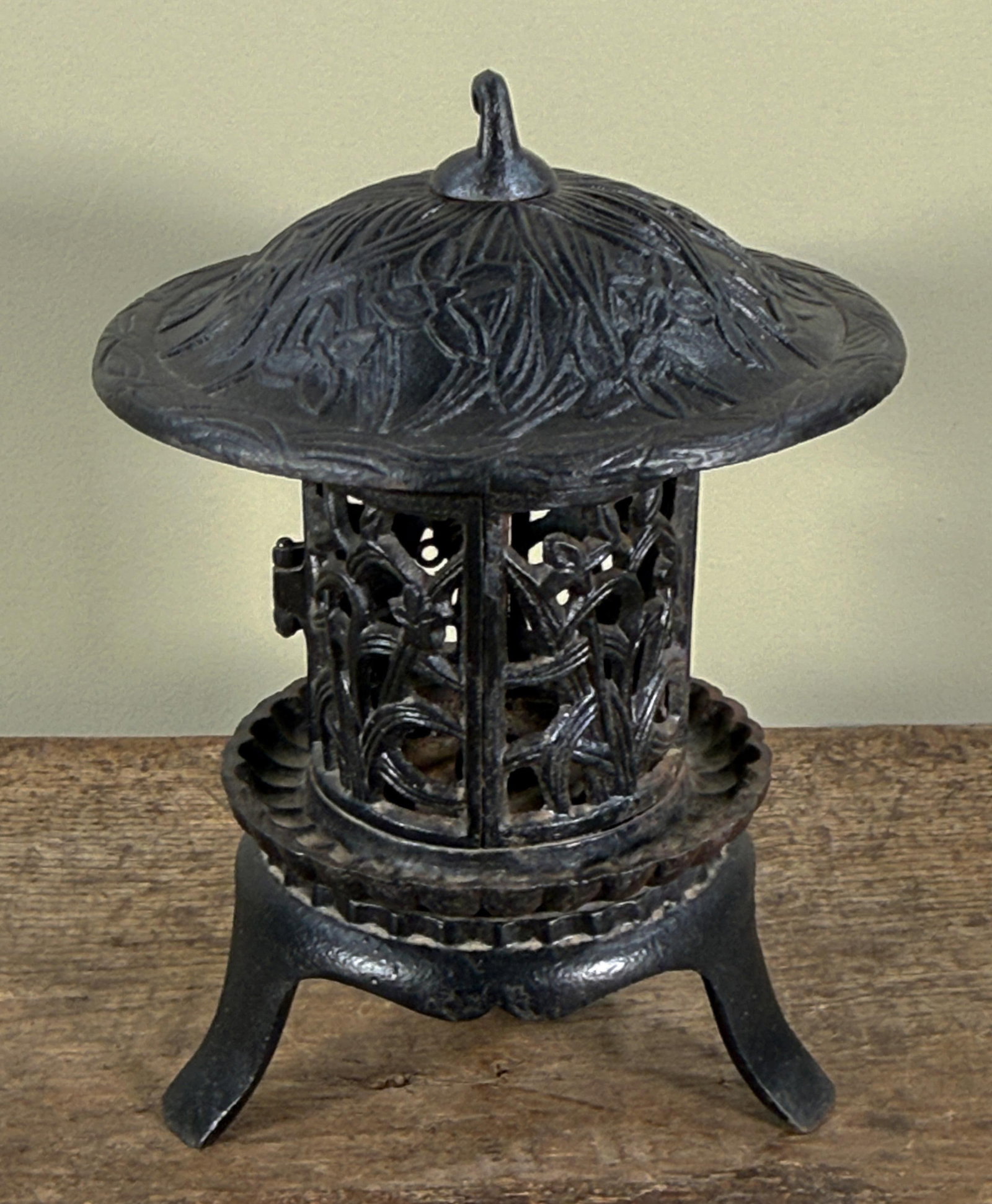 Chinese Cast Iron Garden Lantern With Hanging Finial and Iris Relief - 8
