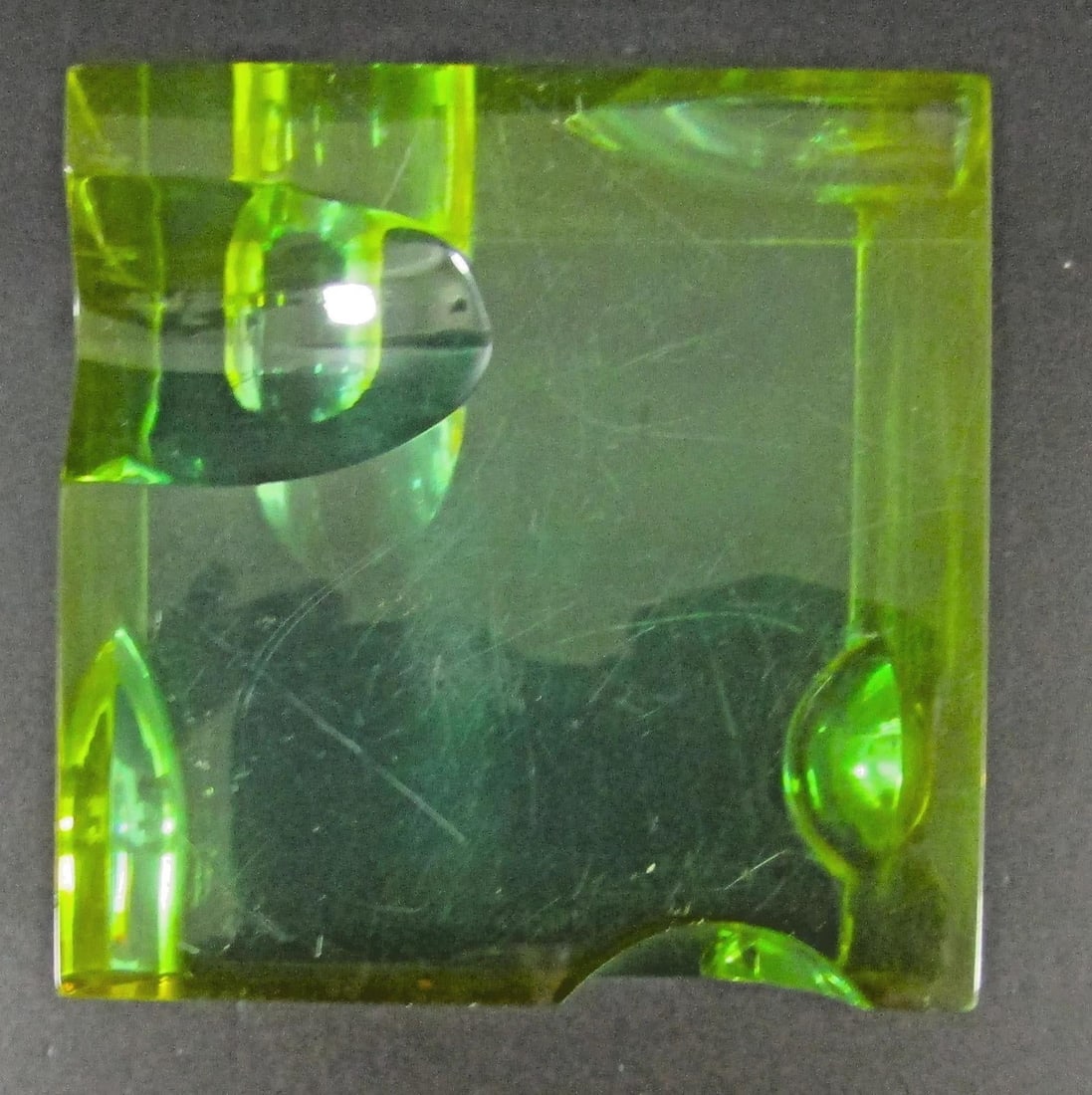 1960s Mid-Century Optical Light and Space Sculpture Green Lucite Cube Attributed to Roz Stroll - 10
