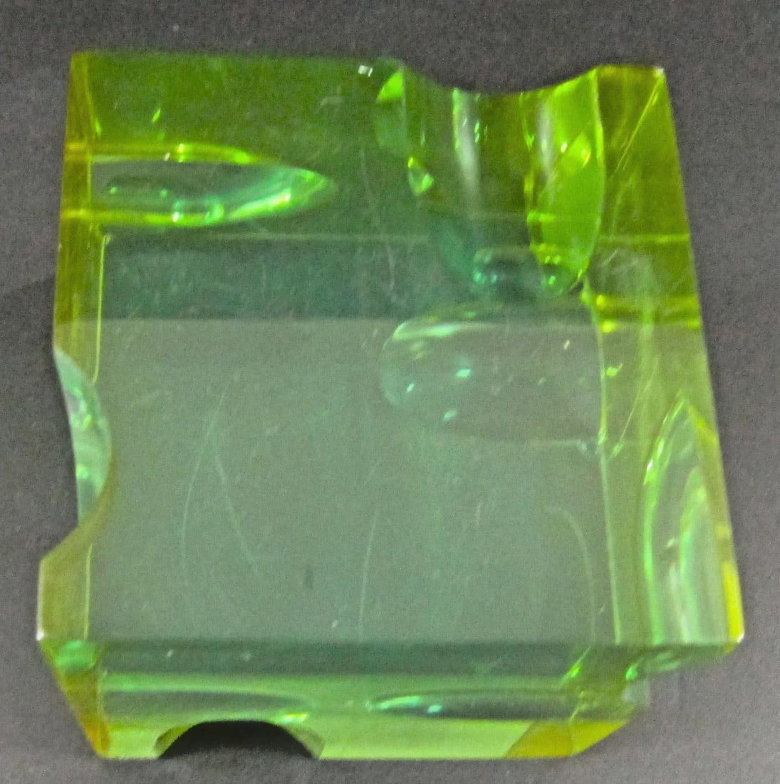 1960s Mid-Century Optical Light and Space Sculpture Green Lucite Cube Attributed to Roz Stroll - 12