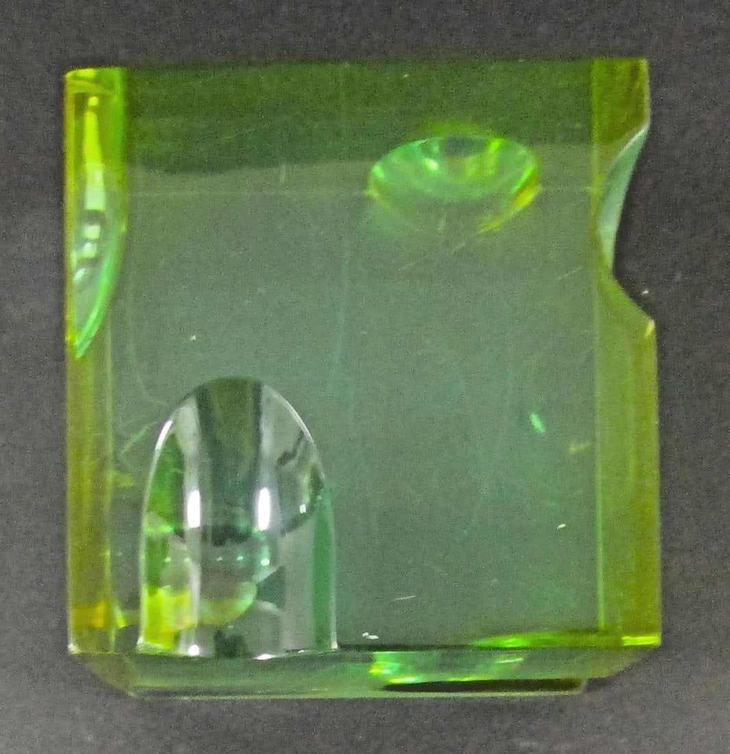 1960s Mid-Century Optical Light and Space Sculpture Green Lucite Cube Attributed to Roz Stroll - 9