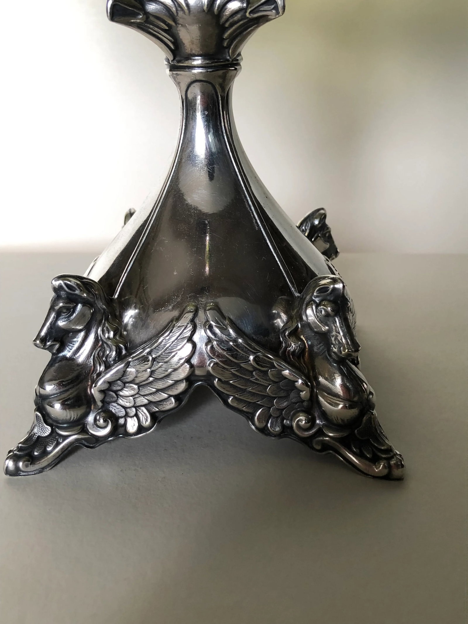 Antique Austrian Loetz-Style Art Glass Centerpiece With 800 Silver Pegasus Mount - 7