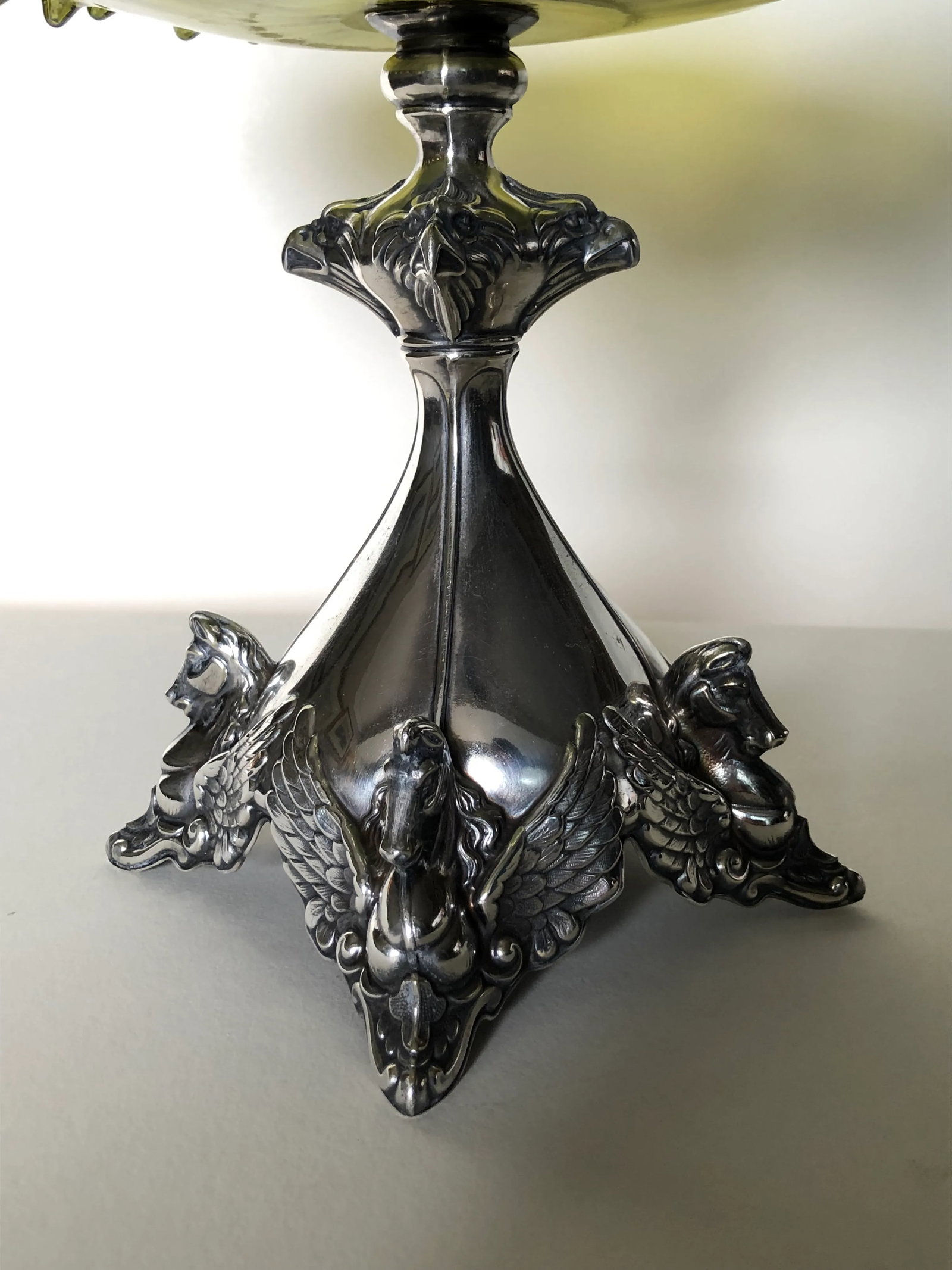 Antique Austrian Loetz-Style Art Glass Centerpiece With 800 Silver Pegasus Mount - 8