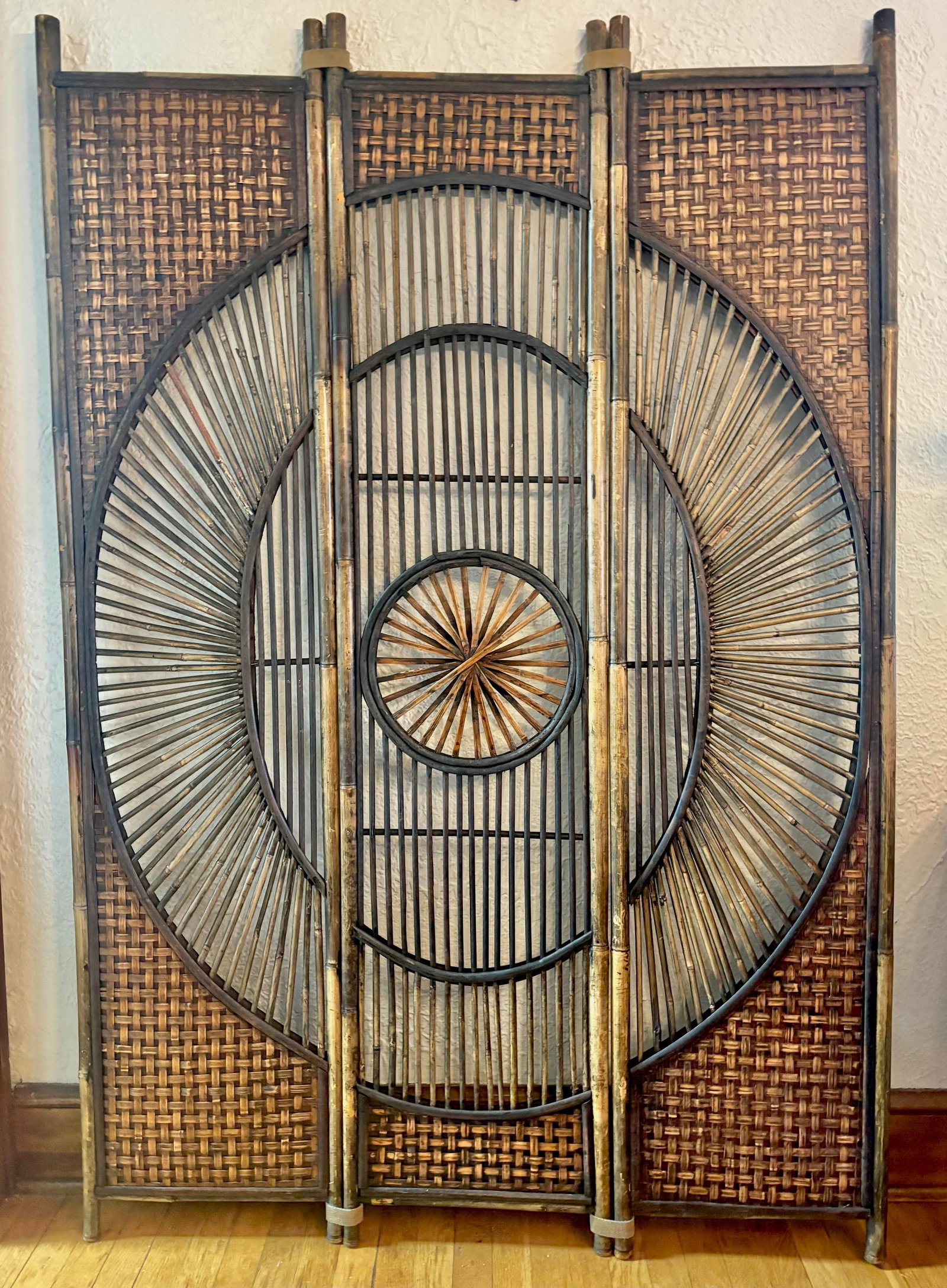 Mid 20th Century Bamboo Wicker Sunburst Folding Room Divider Screen, 3 Panel - 10