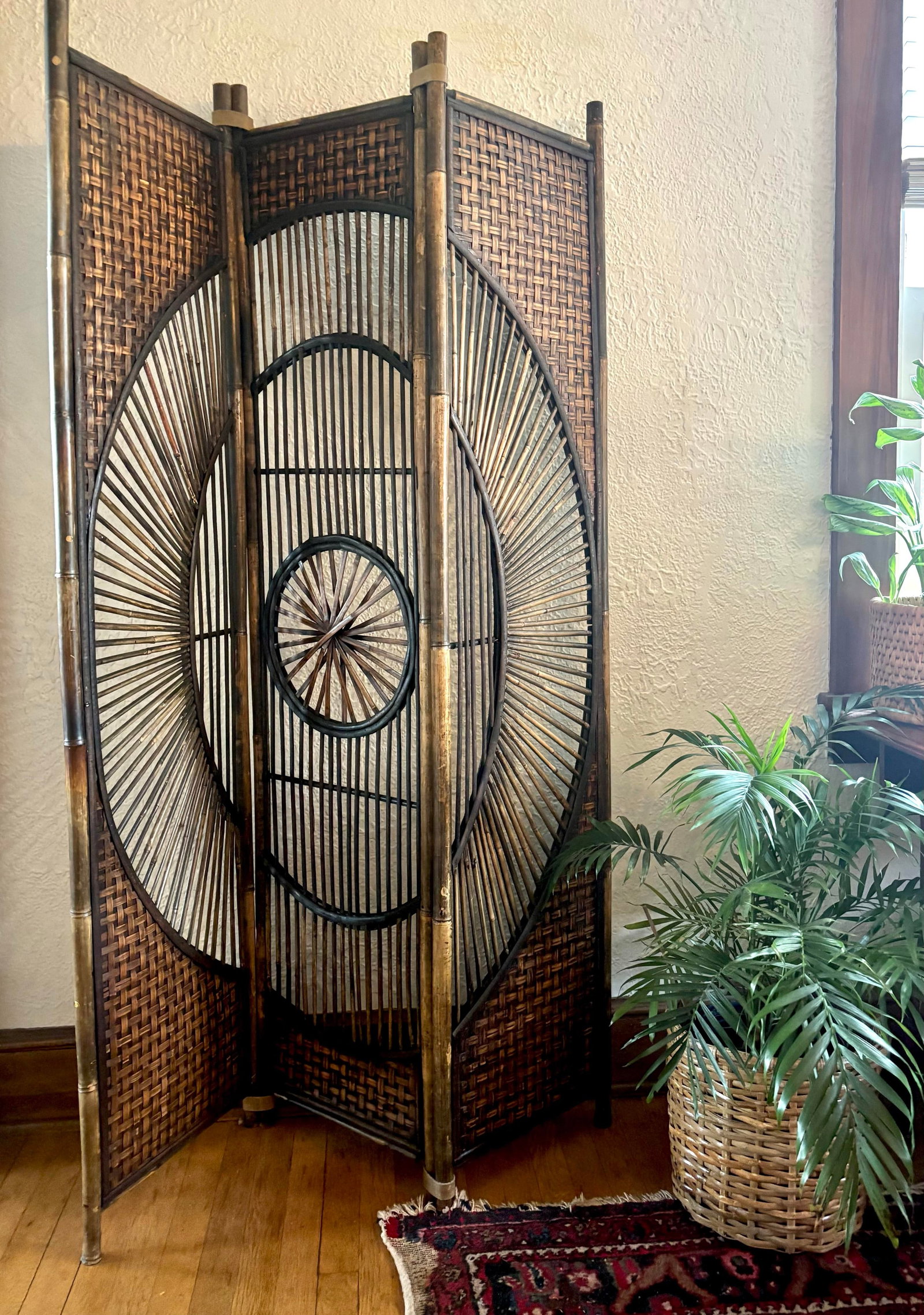 Mid 20th Century Bamboo Wicker Sunburst Folding Room Divider Screen, 3 Panel - 2