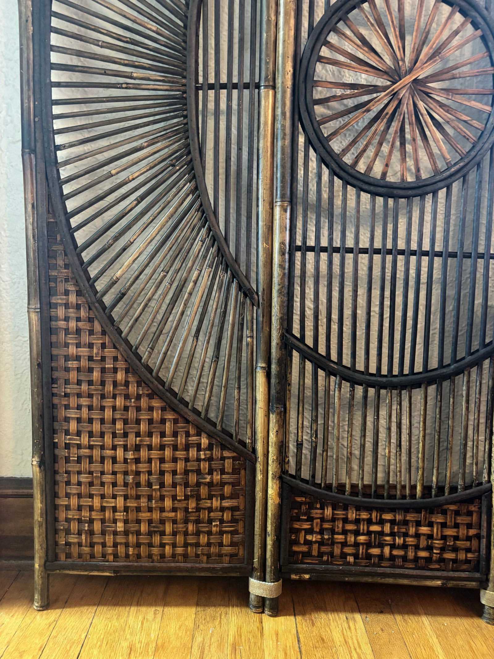 Mid 20th Century Bamboo Wicker Sunburst Folding Room Divider Screen, 3 Panel - 6
