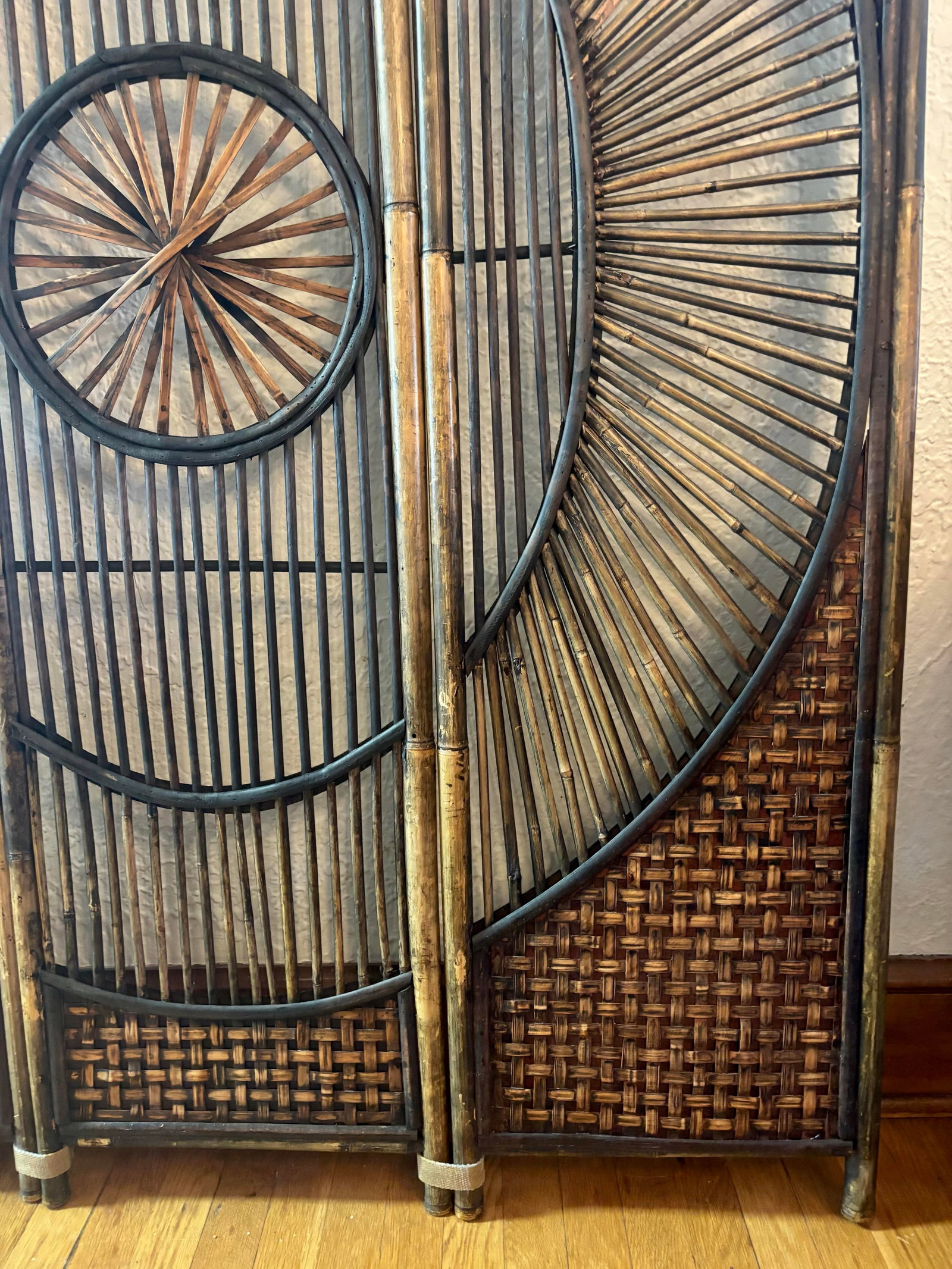 Mid 20th Century Bamboo Wicker Sunburst Folding Room Divider Screen, 3 Panel - 7