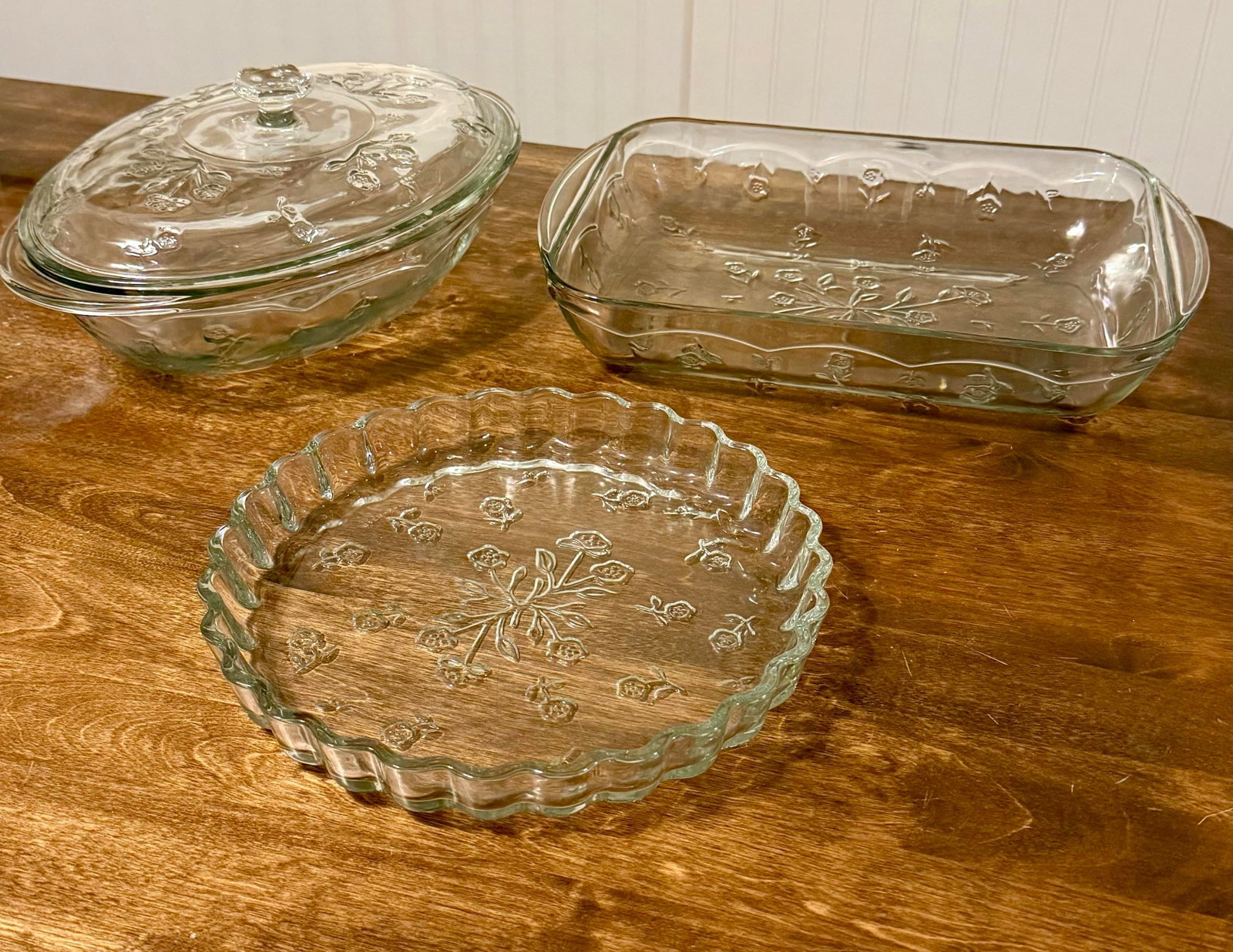 Mid 20th Century Anchor Hocking Savannah Bakeware Set - 4pcs - 8