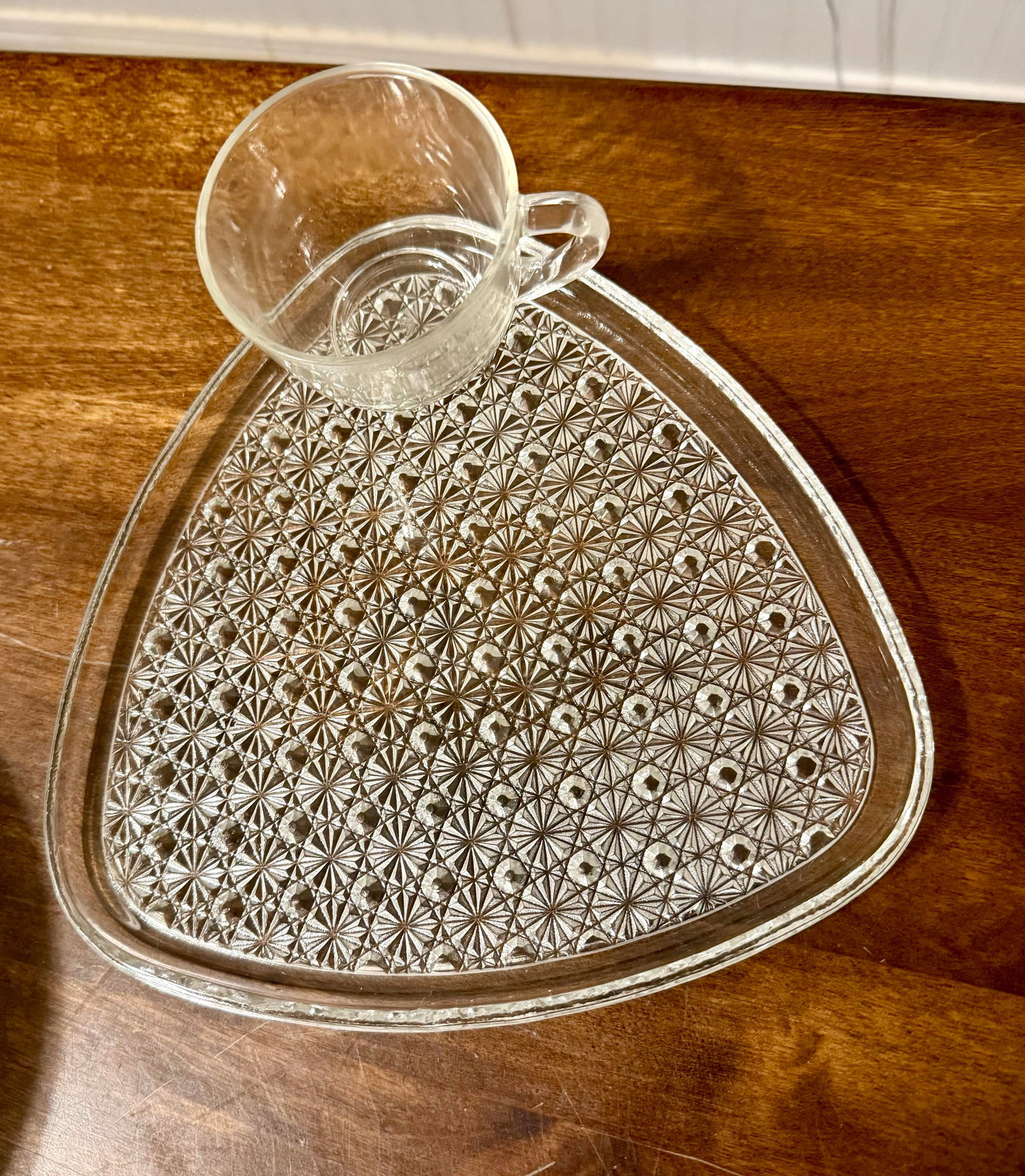Mid 20th Century Indiana Glass Daisy and Button Pattern Snack Plates and Cups - Set of 7 - 9